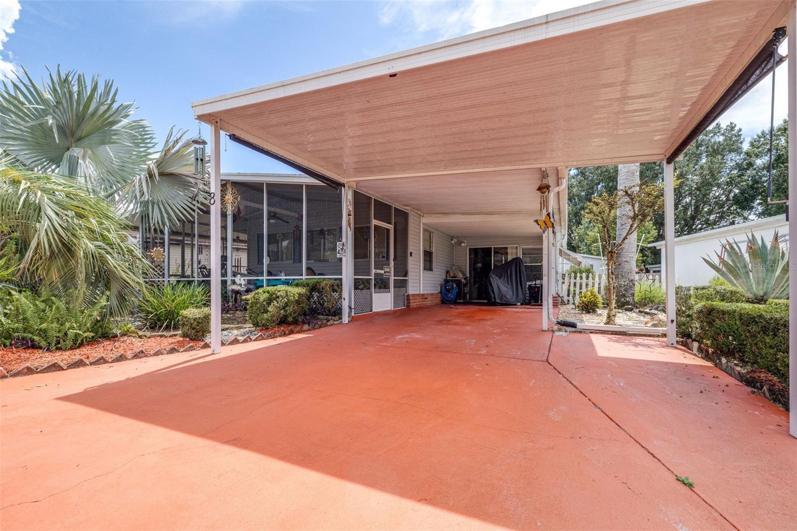 8 WOODLAND CIR
