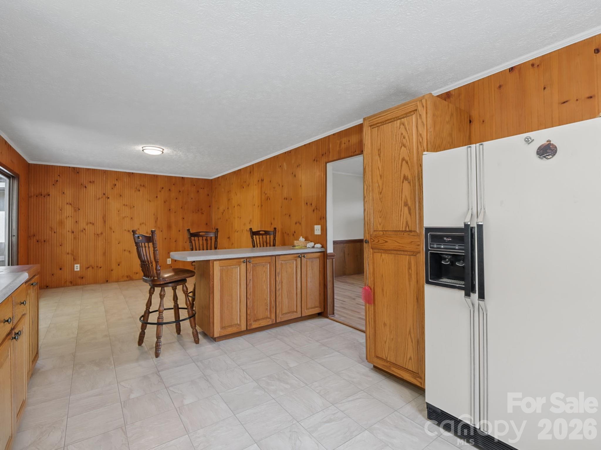 Dining area next to kitchen - 727 E Lyda Road, Hendersonville