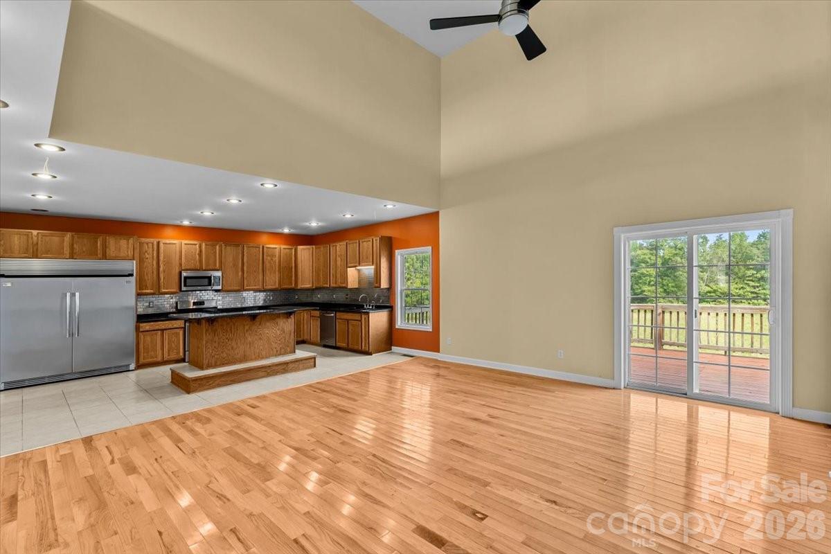 Single Family Residence at 2536 Tyro Road, Lexington, photo 8 of 47