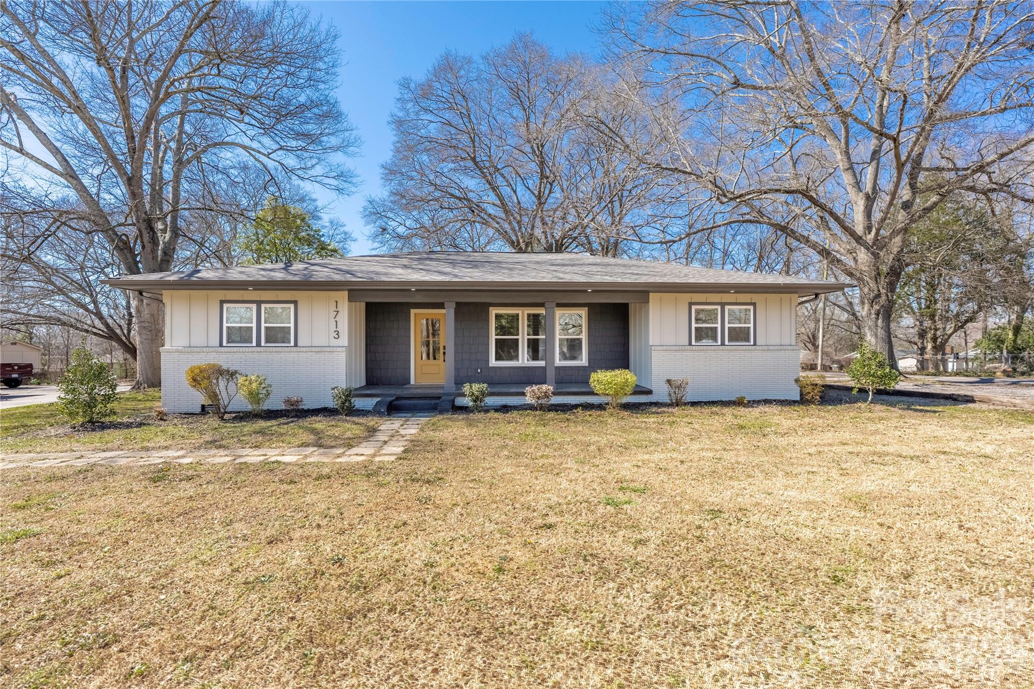Single Family Residence at 1713 Davis Park Road, Gastonia, photo 3 of 48