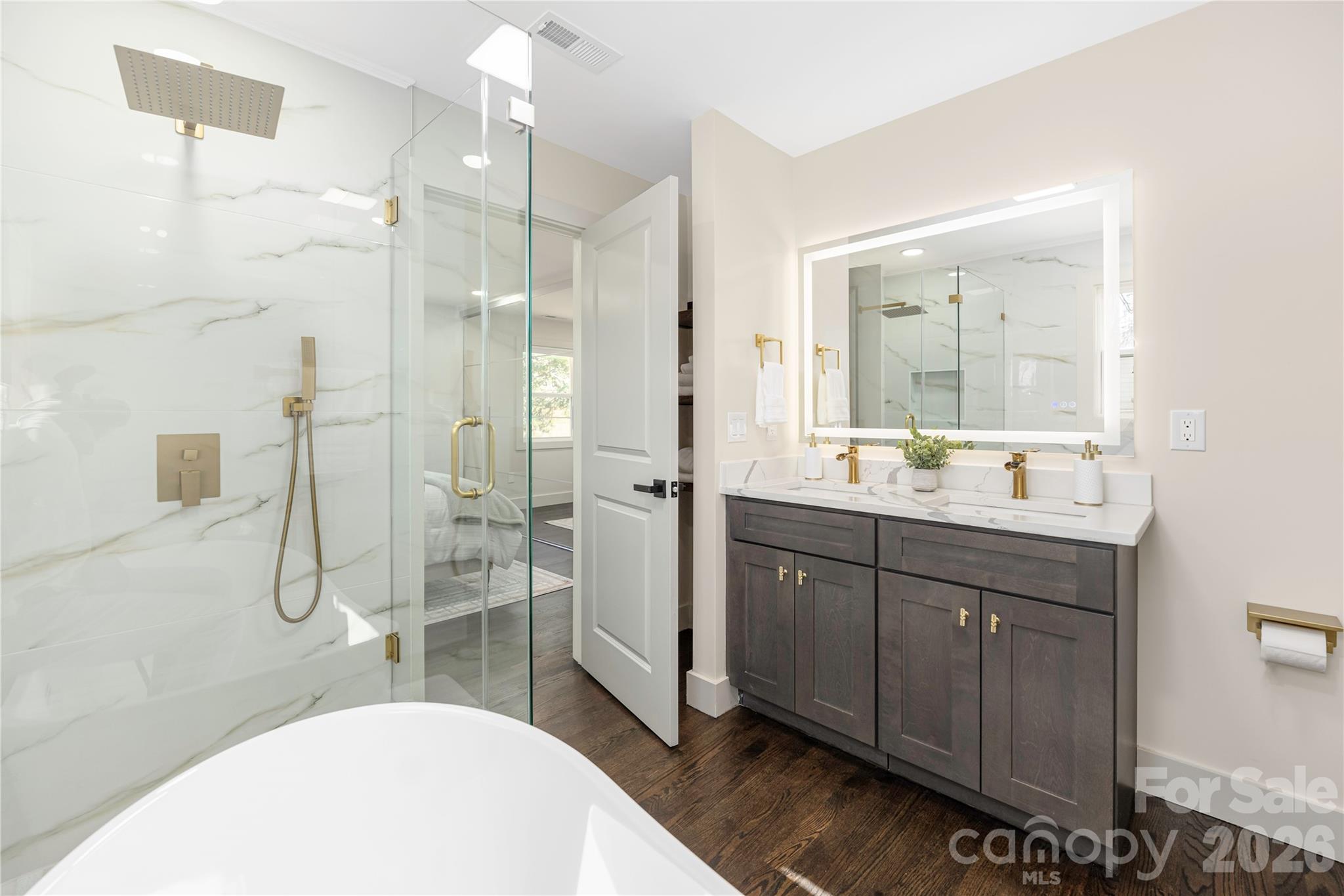 Primary En suite Bath - 1713 Davis Park Road, Gastonia