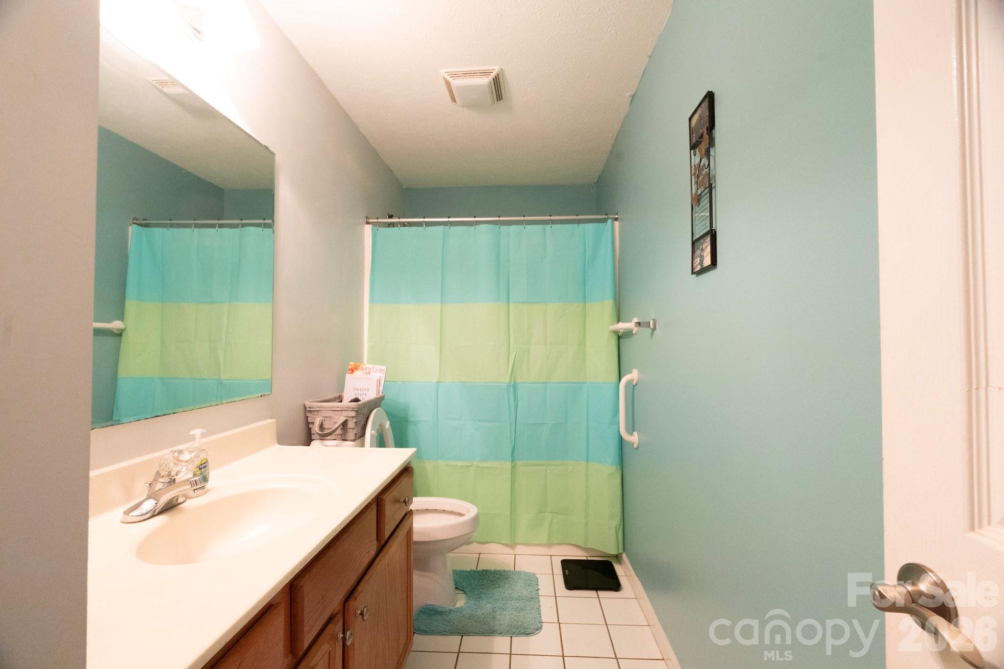 Single Family Residence at 2827 Hollybrook Lane, Morganton, photo 12 of 26