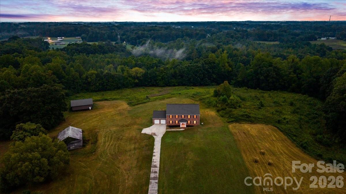 Single Family Residence at 2536 Tyro Road, Lexington, photo 5 of 47