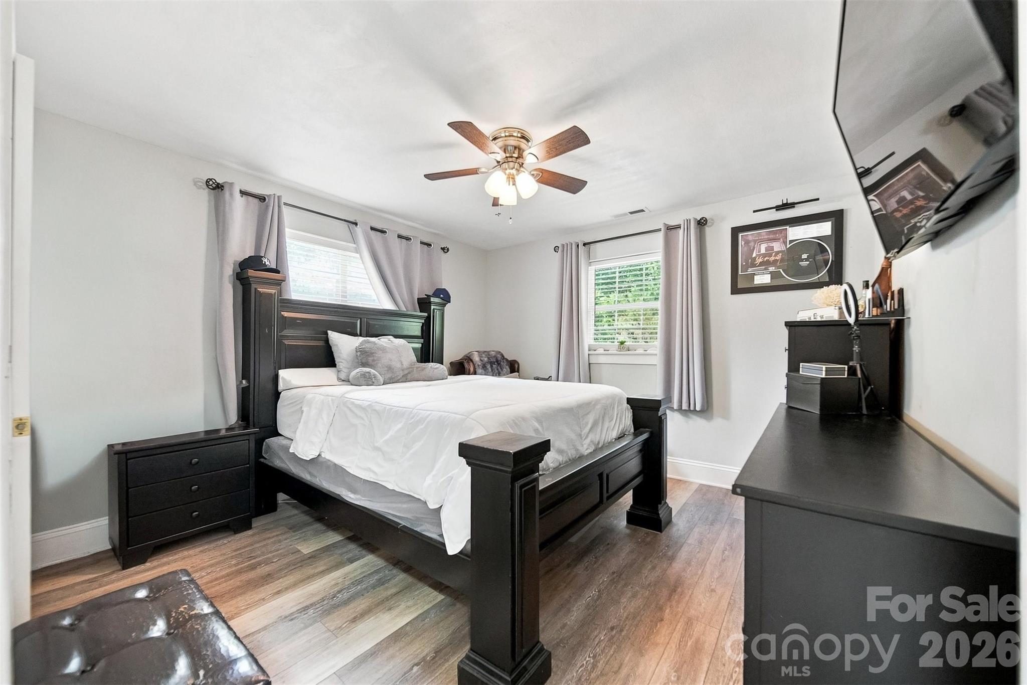 Single Family Residence at 100 30th Avenue NW, Hickory, photo 12 of 27