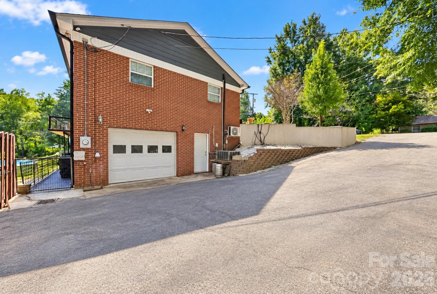 Single Family Residence at 100 30th Avenue NW, Hickory, photo 17 of 27