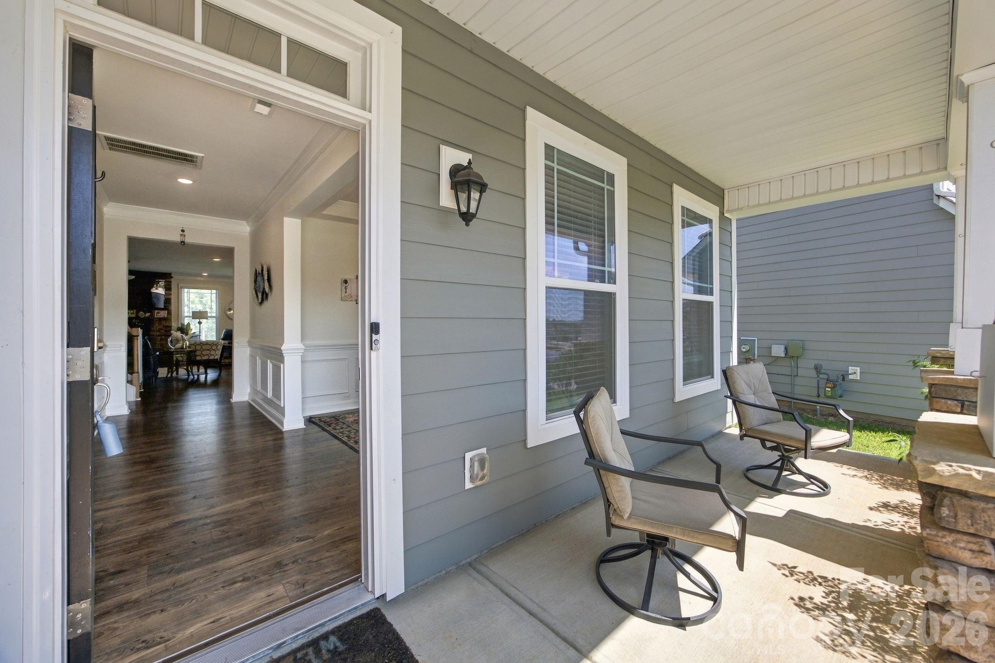 Single Family Residence at 180 Longleaf Drive, Mooresville, photo 5 of 64
