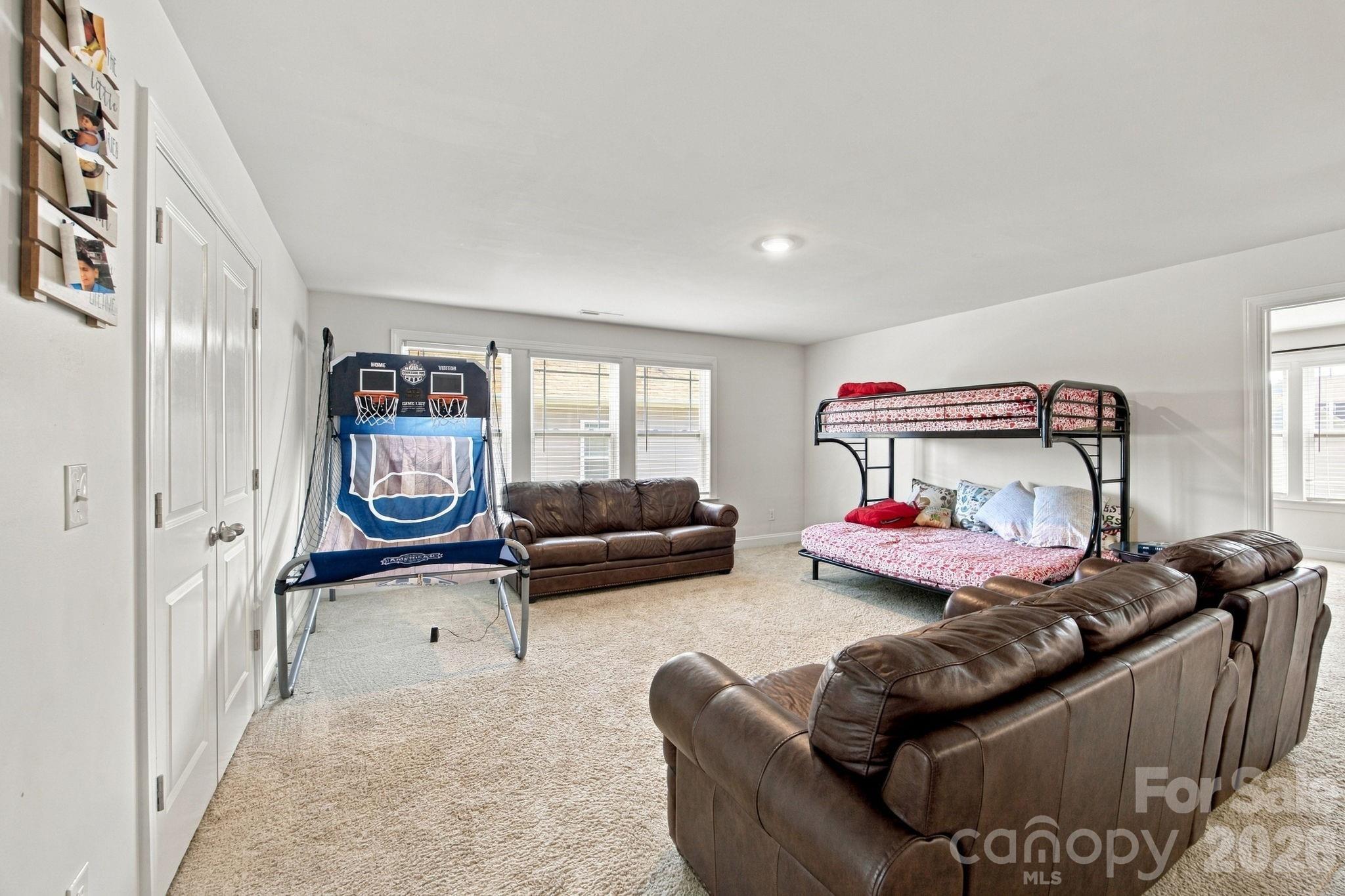 Single Family Residence at 180 Longleaf Drive, Mooresville, photo 35 of 64