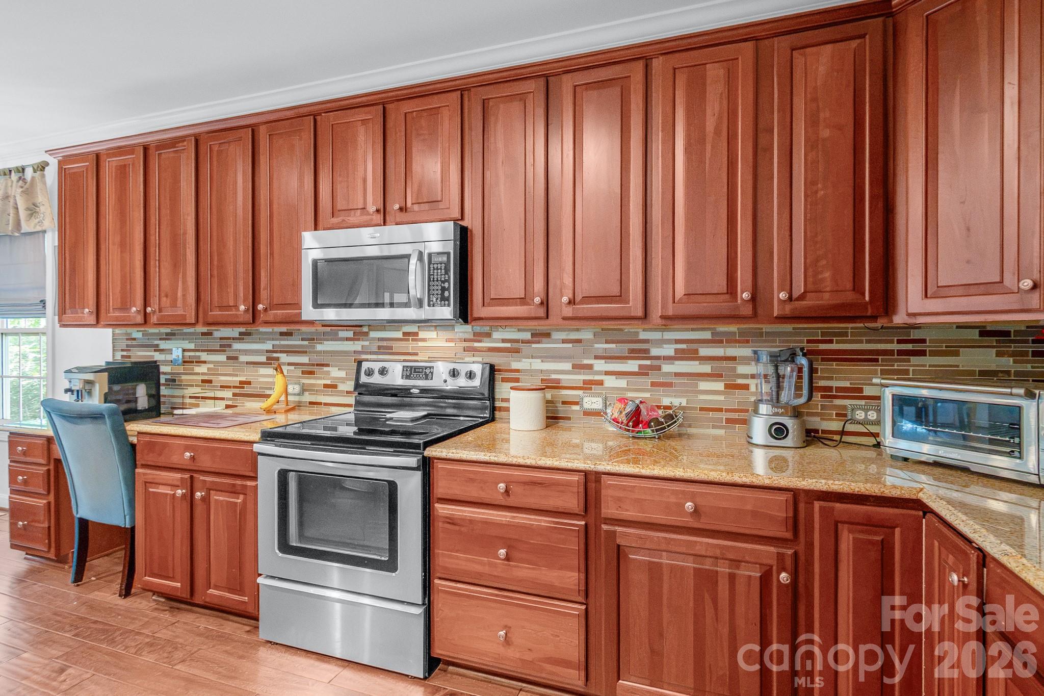 Single Family Residence at 402 Deercross Lane, Waxhaw, photo 13 of 32