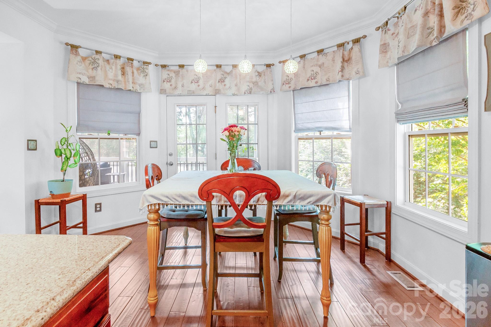Single Family Residence at 402 Deercross Lane, Waxhaw, photo 16 of 32