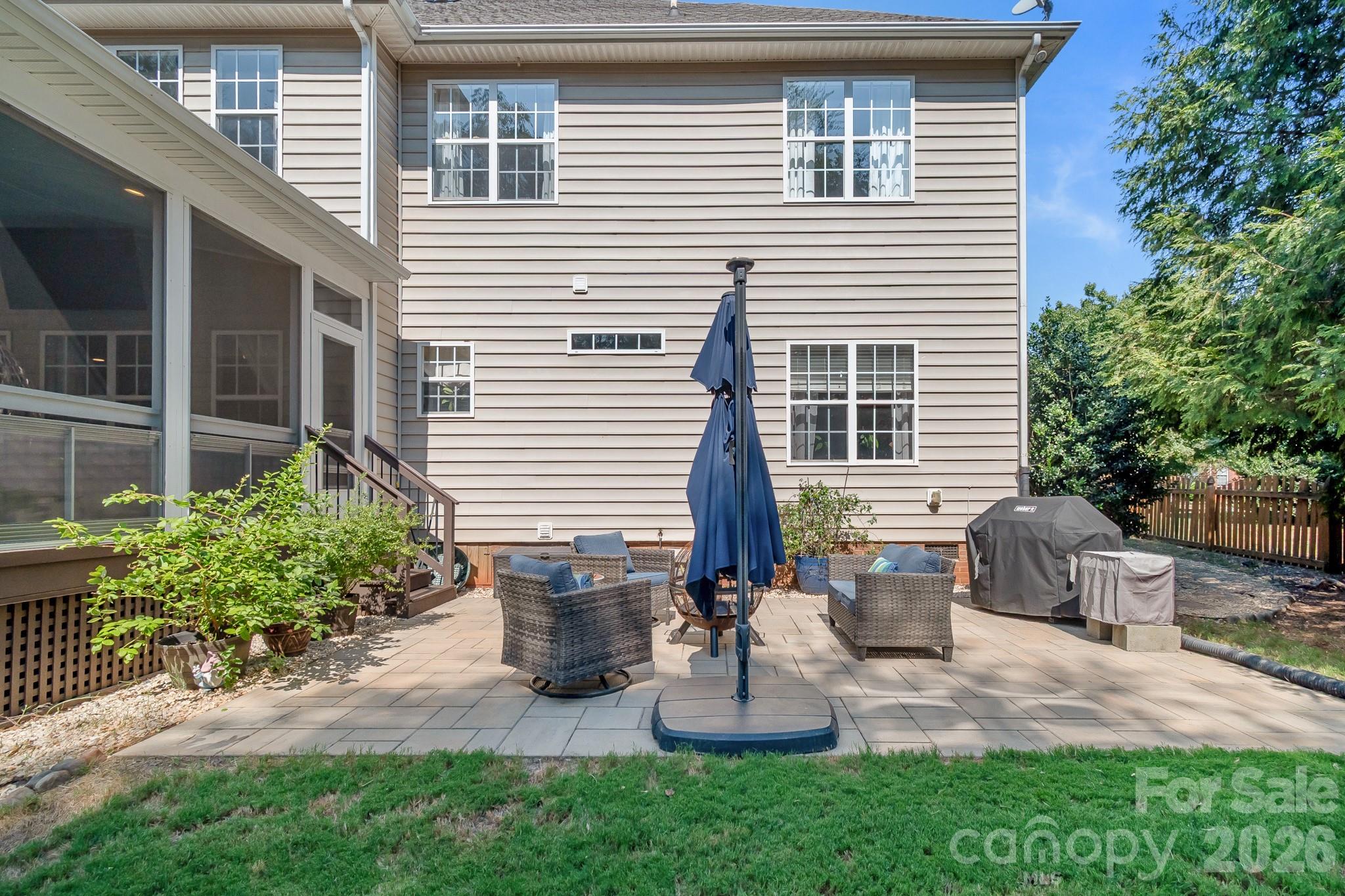 Single Family Residence at 402 Deercross Lane, Waxhaw, photo 31 of 32