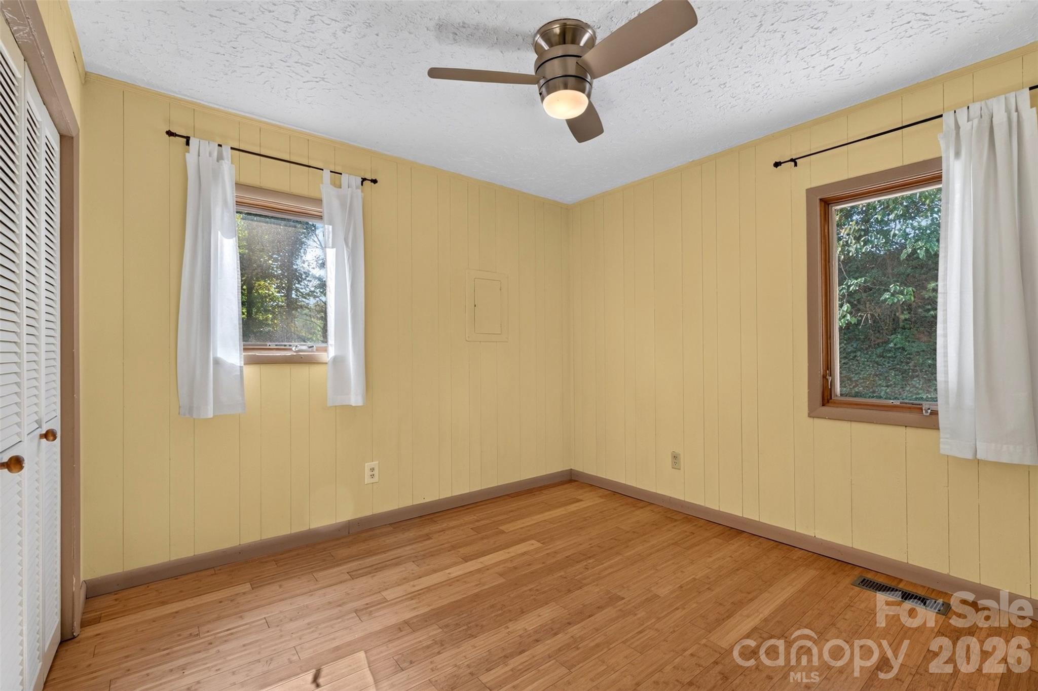 #1 bedroom - 9 Good Neighbor Ridge, Weaverville