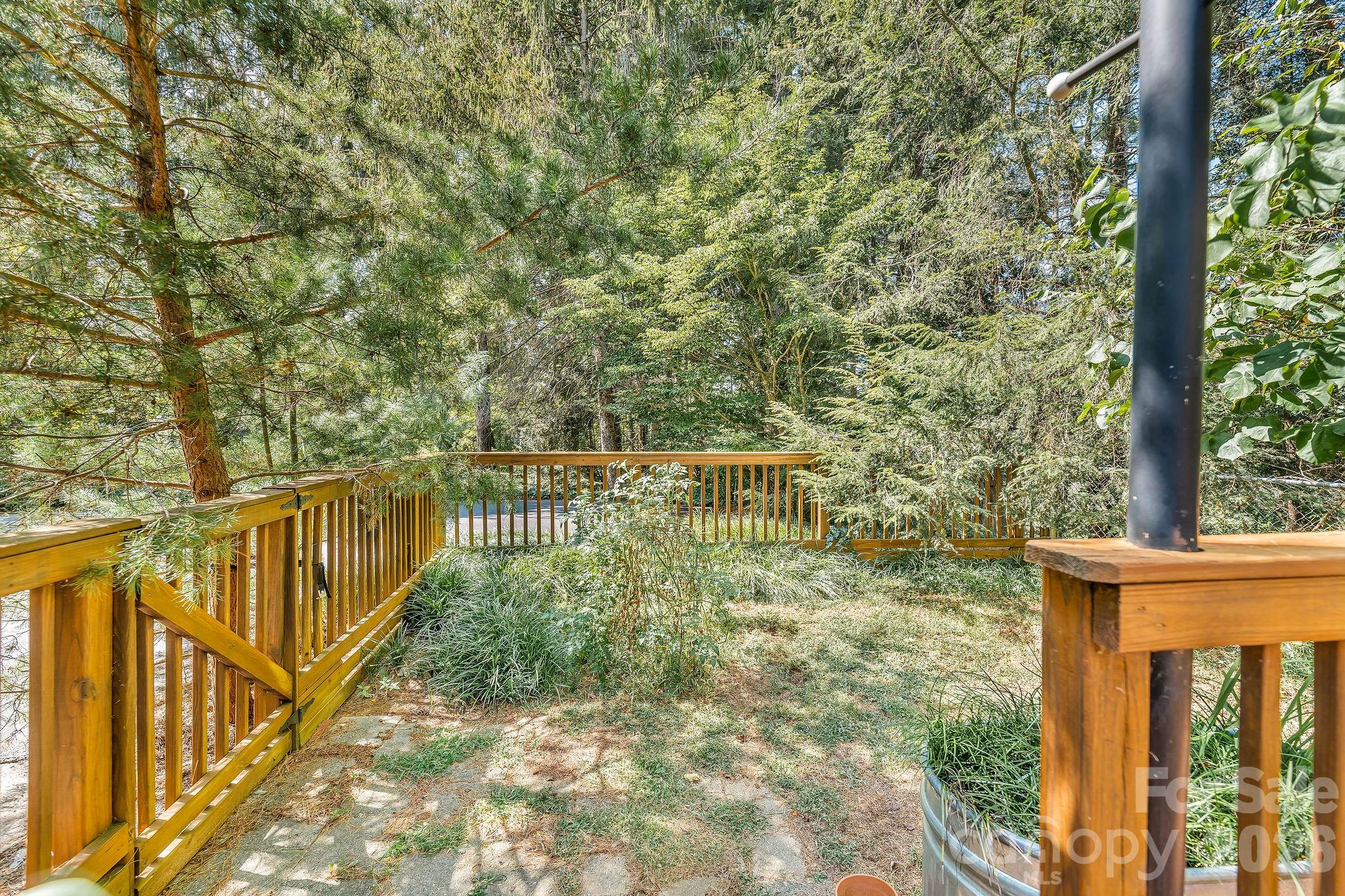 Flat fenced area for furry friends. - 1 Pheasant Ridge Drive, Asheville