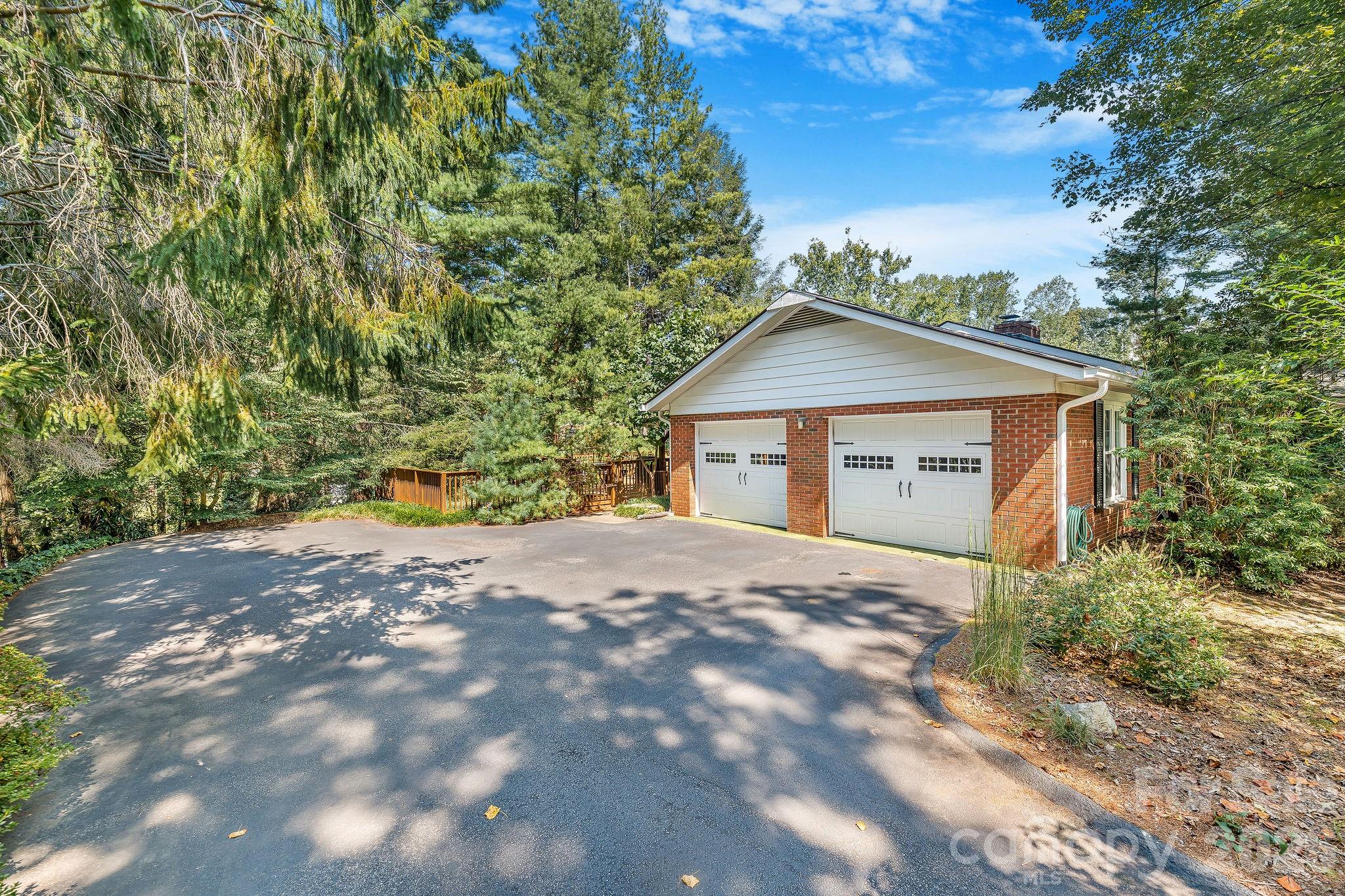 Upper level 2 car garage - 1 Pheasant Ridge Drive, Asheville
