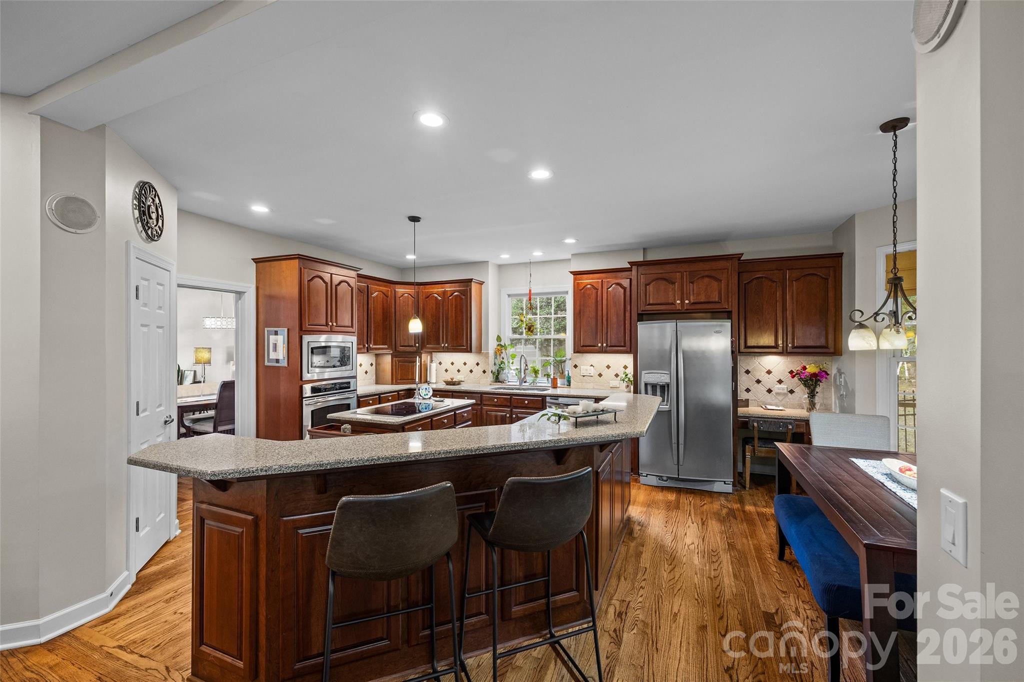 Single Family Residence at 919 Thorn Ridge Lane, Lake Wylie, photo 9 of 47