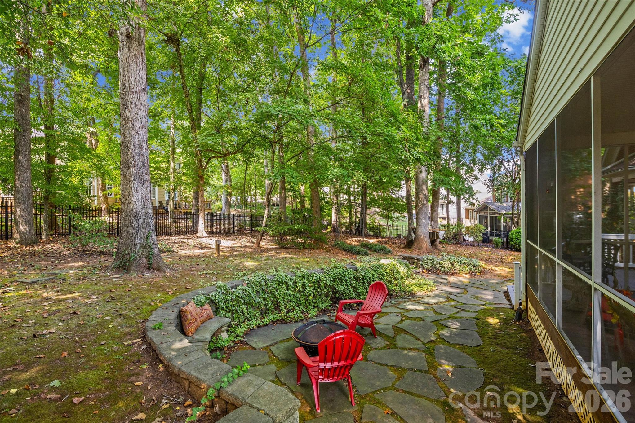 Single Family Residence at 919 Thorn Ridge Lane, Lake Wylie, photo 31 of 47