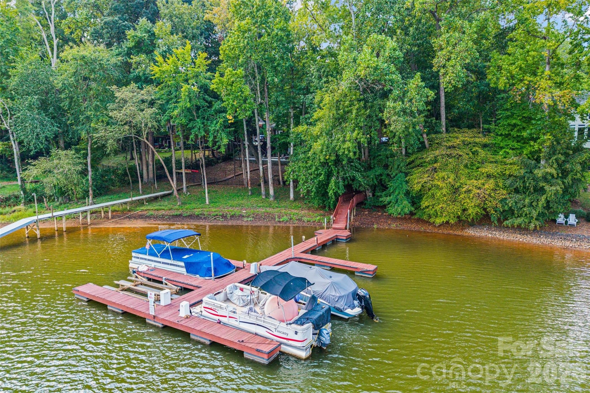 Single Family Residence at 919 Thorn Ridge Lane, Lake Wylie, photo 37 of 47