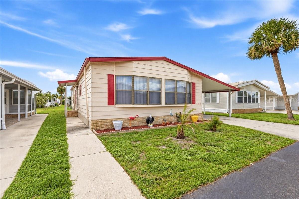 Manufactured Home at 4212 CEDARWOOD ST, WINTER HAVEN, photo 2 of 43