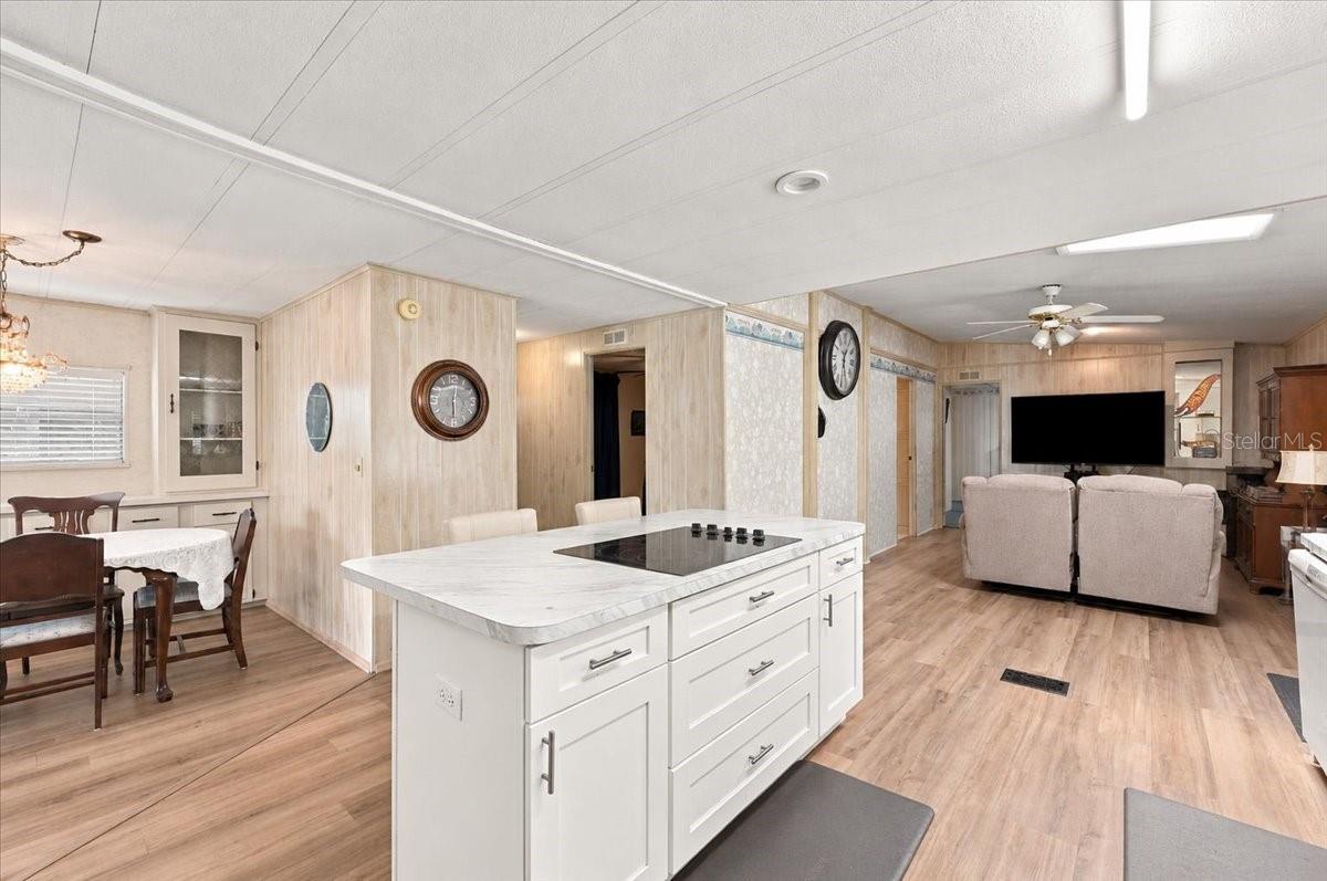 Manufactured Home at 4212 CEDARWOOD ST, WINTER HAVEN, photo 15 of 43