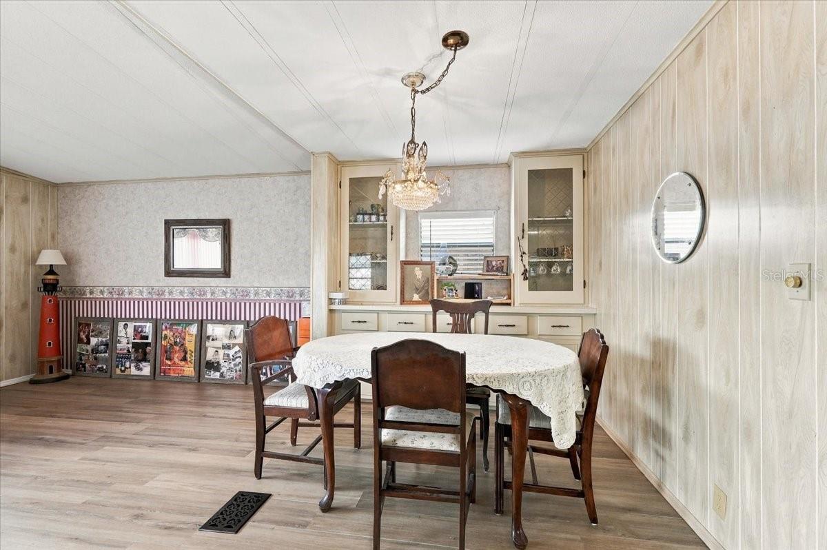 Manufactured Home at 4212 CEDARWOOD ST, WINTER HAVEN, photo 16 of 43