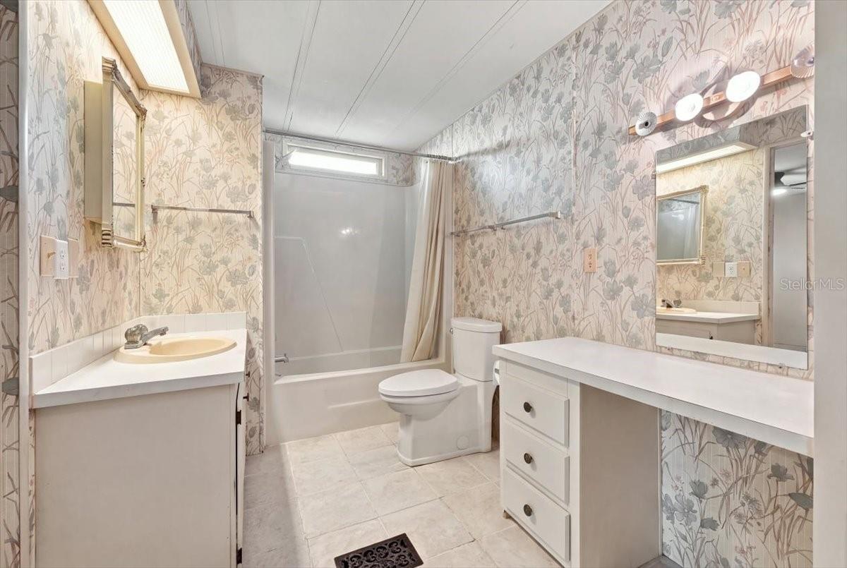 Manufactured Home at 4212 CEDARWOOD ST, WINTER HAVEN, photo 25 of 43