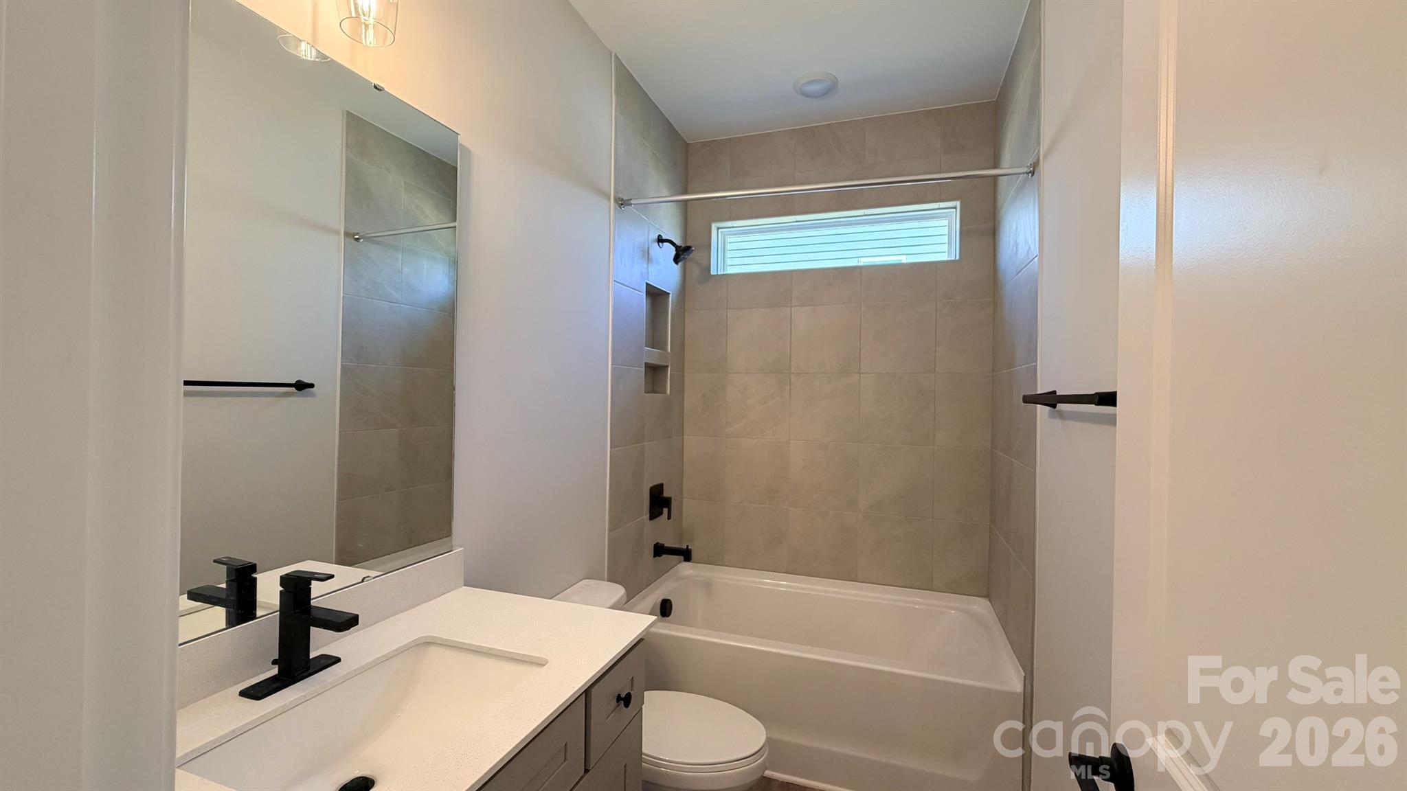 Bath 2 - 535 Cambria Street, Rock Hill