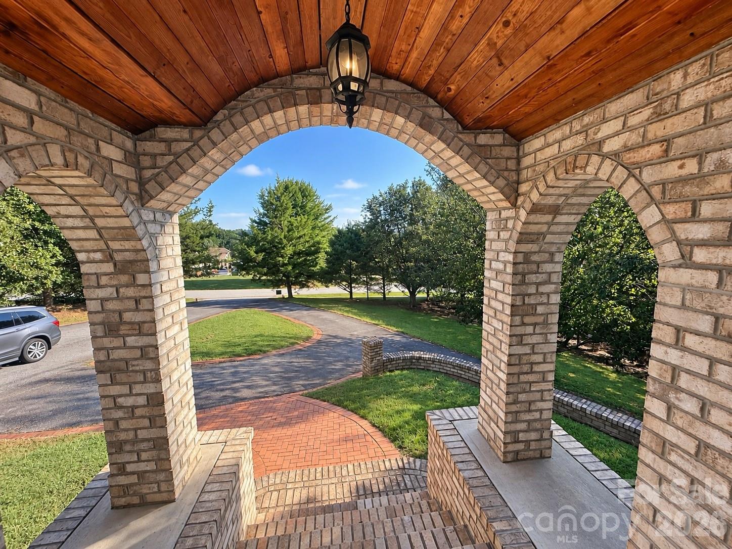 Single Family Residence at 5980 Willowbottom Road, Hickory, photo 10 of 37