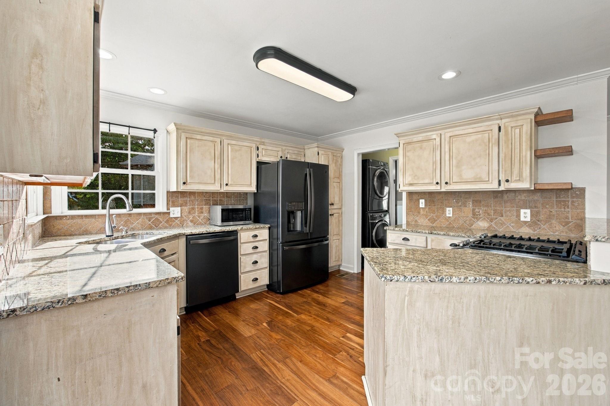 Single Family Residence at 1829 Kenmore Drive, Statesville, photo 13 of 40