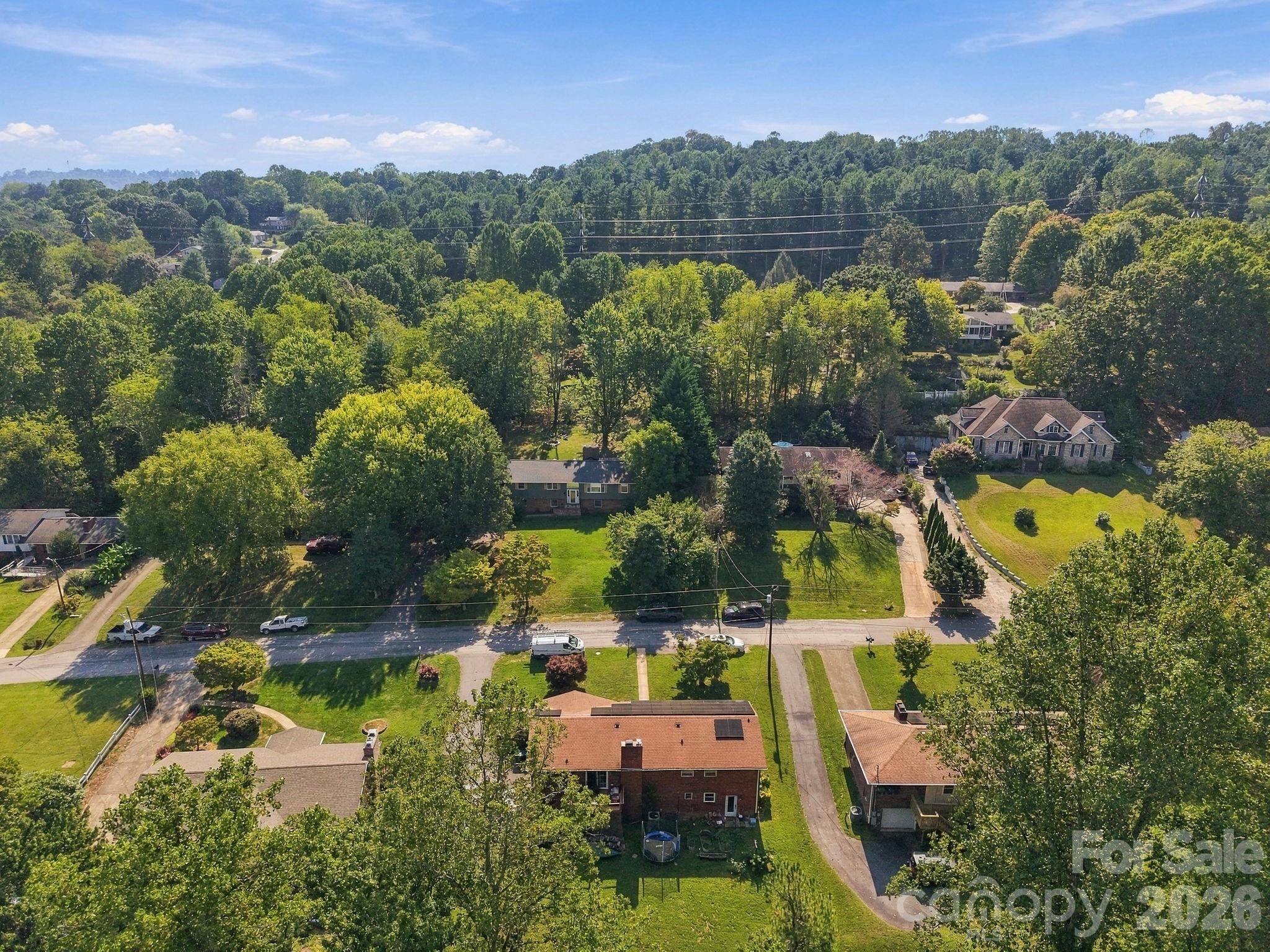Single Family Residence at 7 Fieldcrest Circle, Asheville, photo 36 of 36