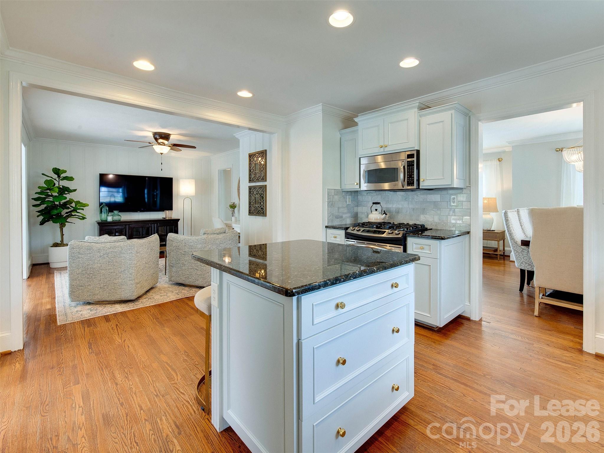 Single Family Residence at 3221 Sunset Drive, Charlotte, photo 18 of 48