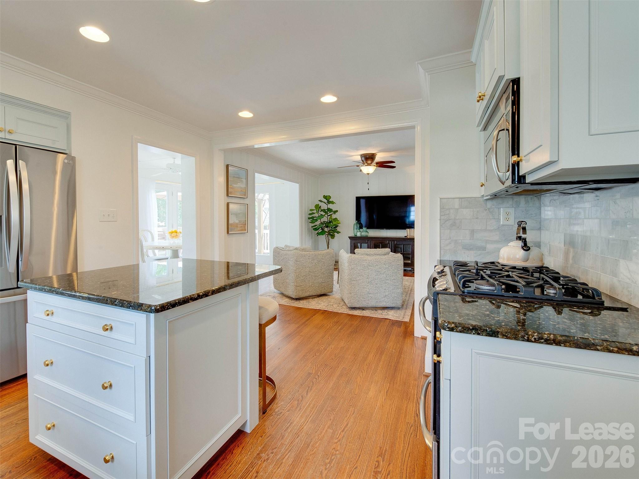 Single Family Residence at 3221 Sunset Drive, Charlotte, photo 19 of 48
