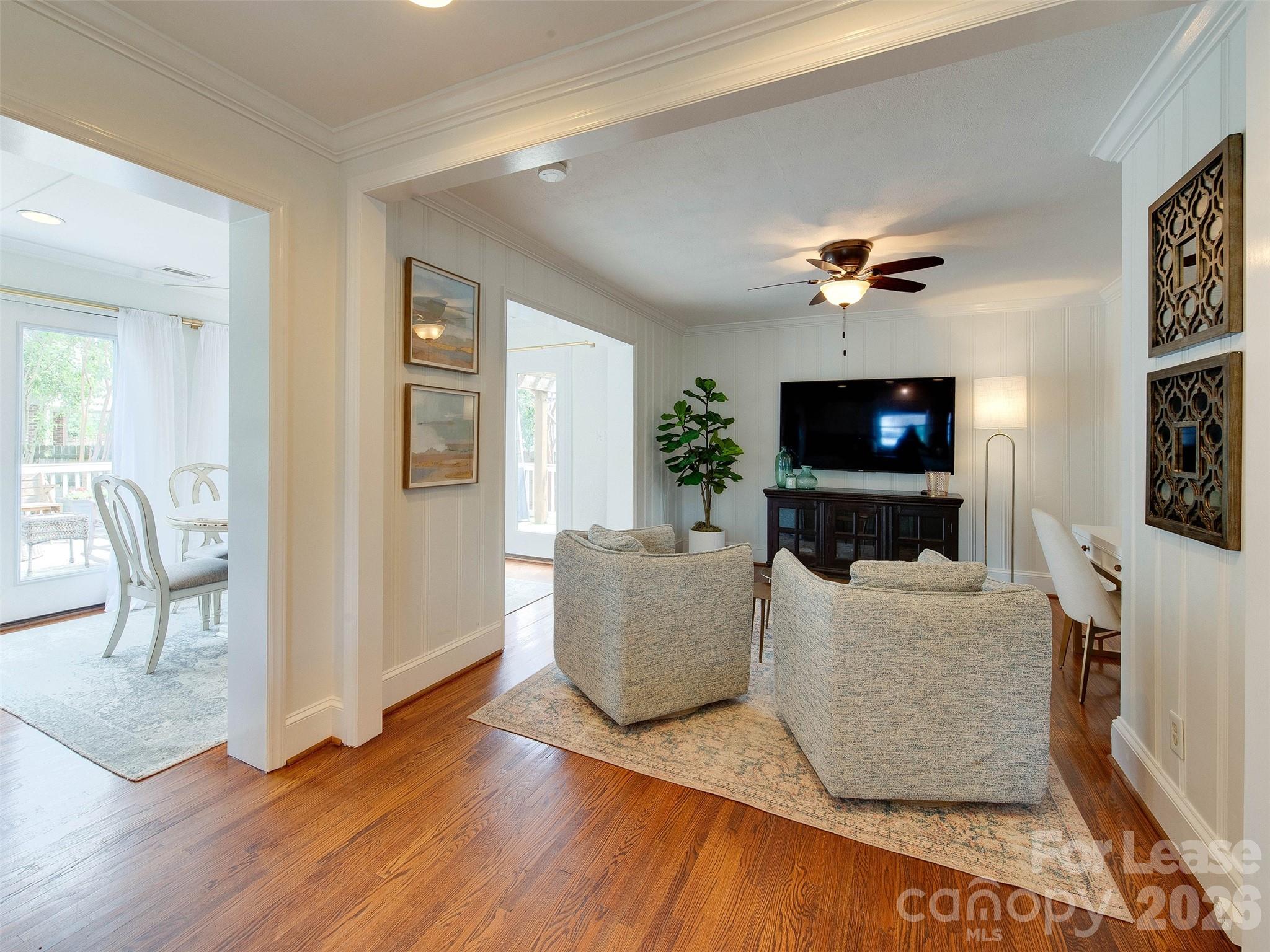 Single Family Residence at 3221 Sunset Drive, Charlotte, photo 20 of 48