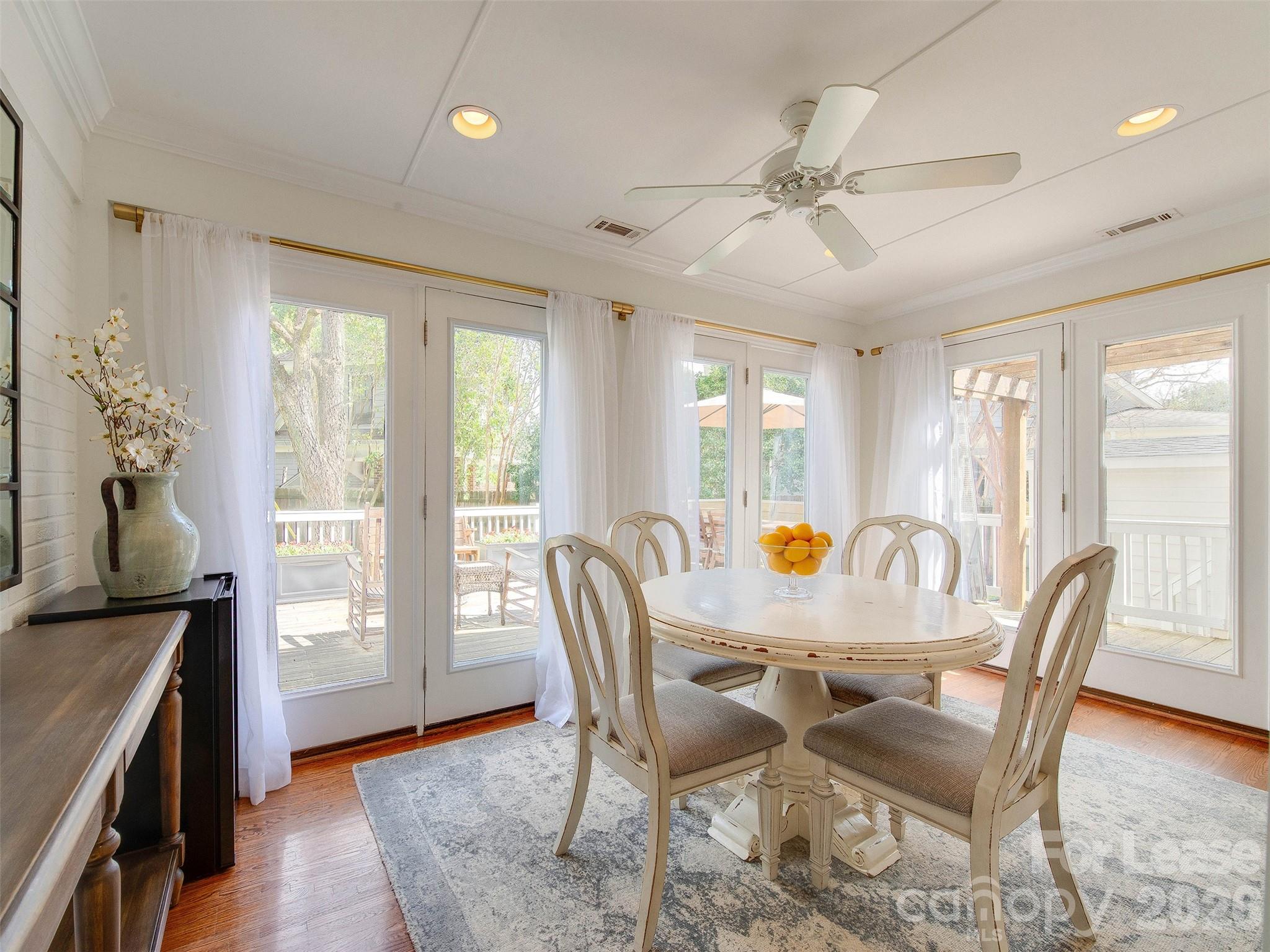 Single Family Residence at 3221 Sunset Drive, Charlotte, photo 25 of 48