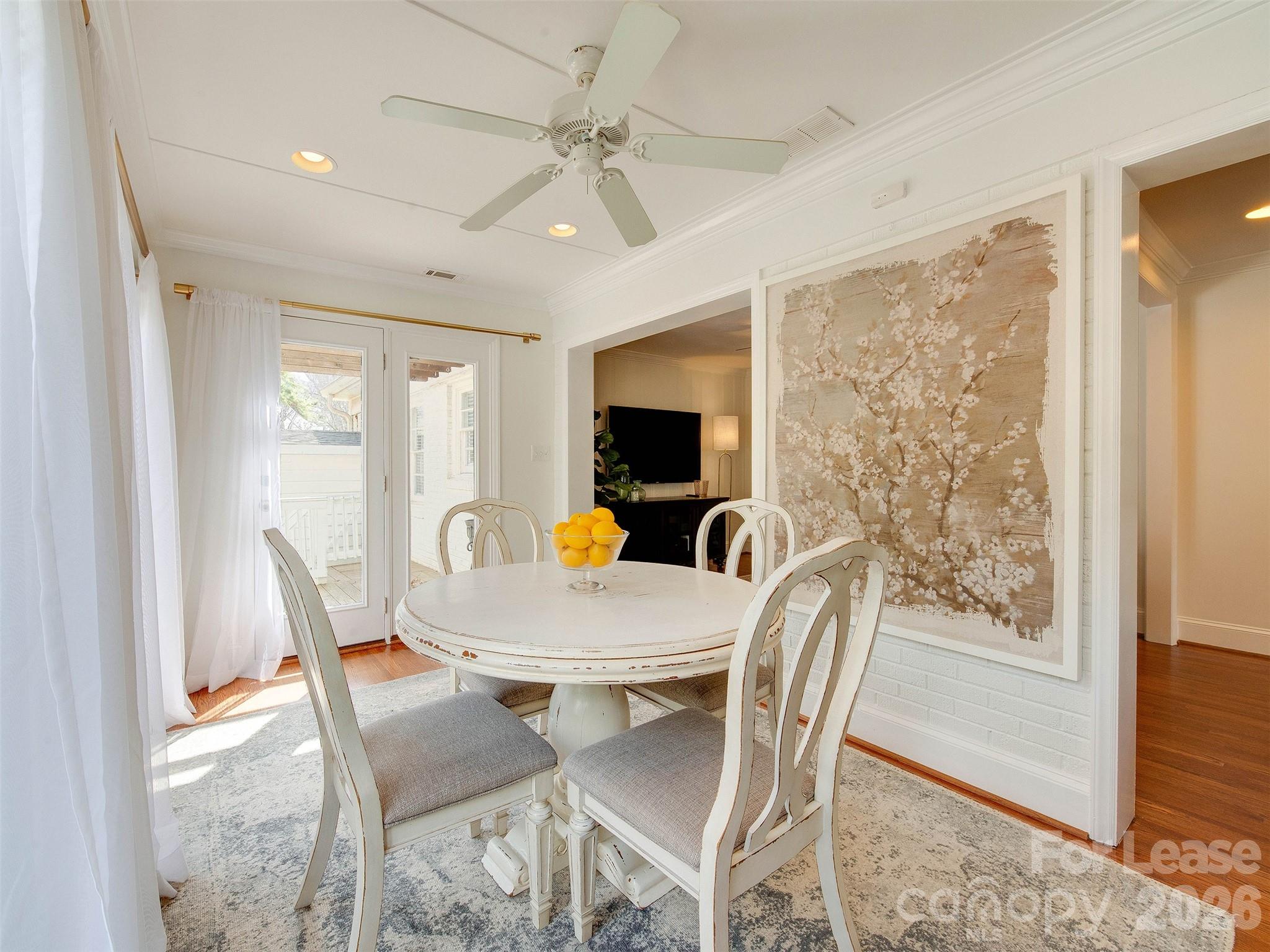 Single Family Residence at 3221 Sunset Drive, Charlotte, photo 26 of 48