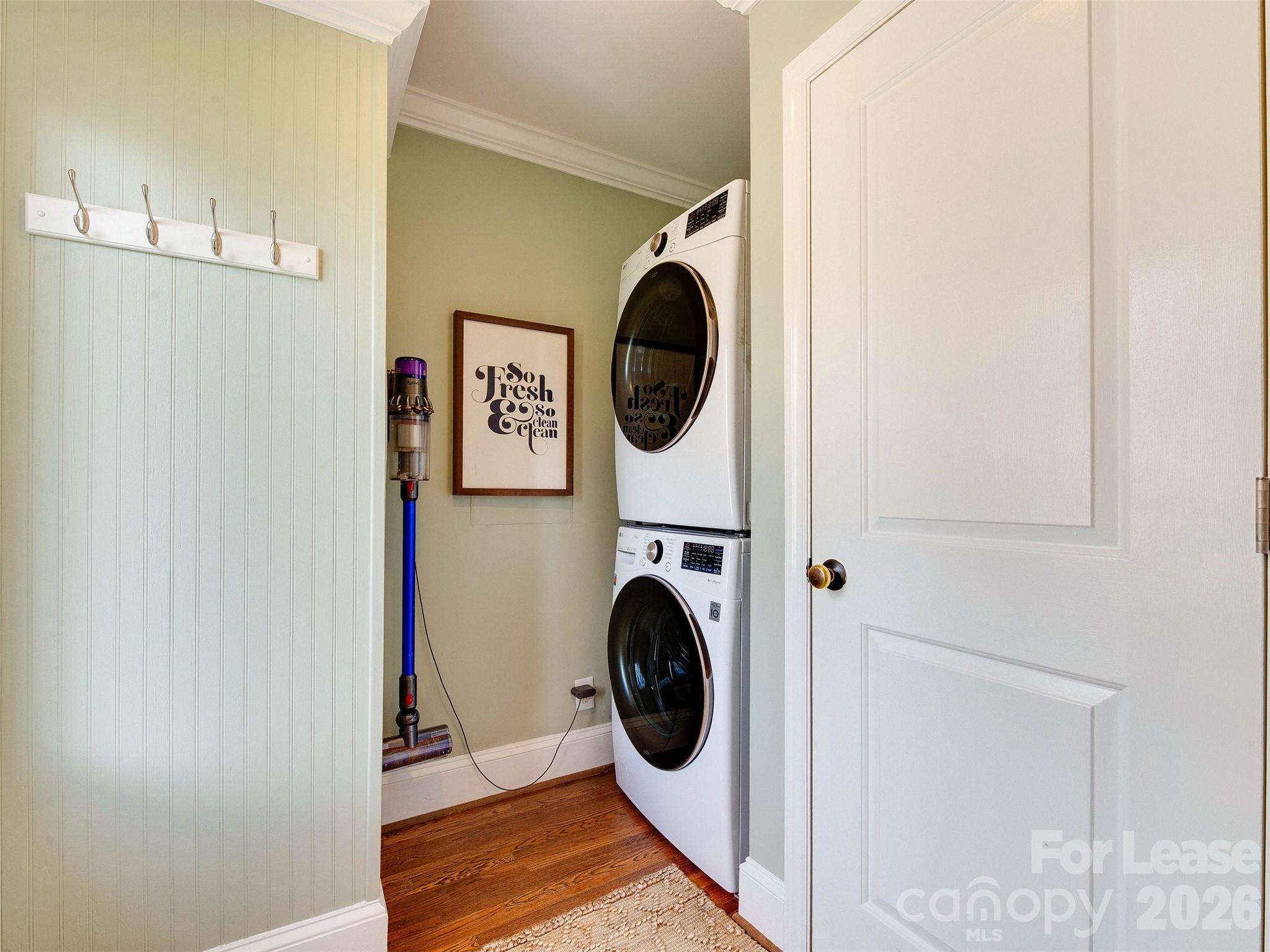 Single Family Residence at 3221 Sunset Drive, Charlotte, photo 28 of 48