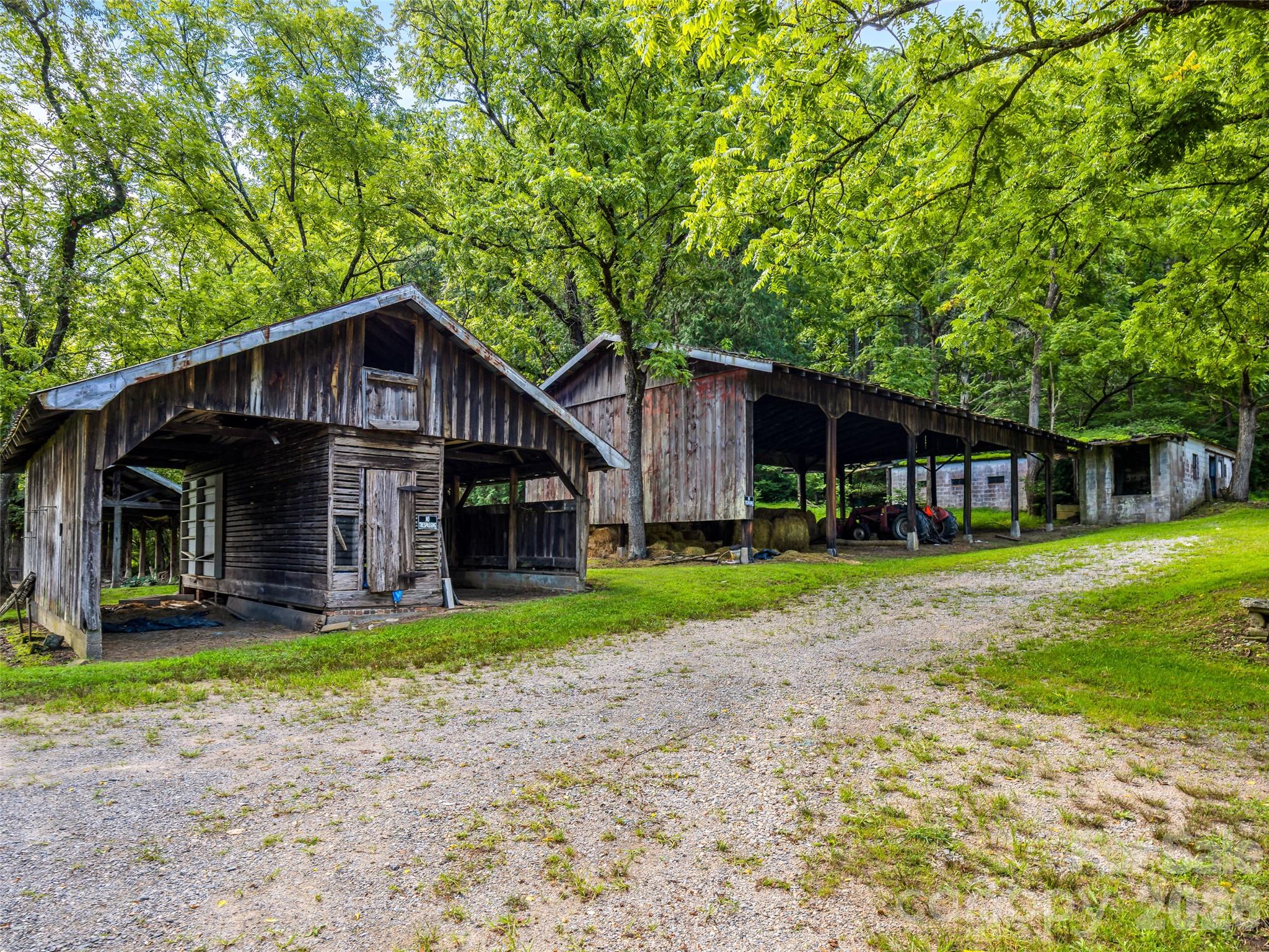Single Family Residence at 96 Merle Farm Lane, Pisgah Forest, photo 29 of 48