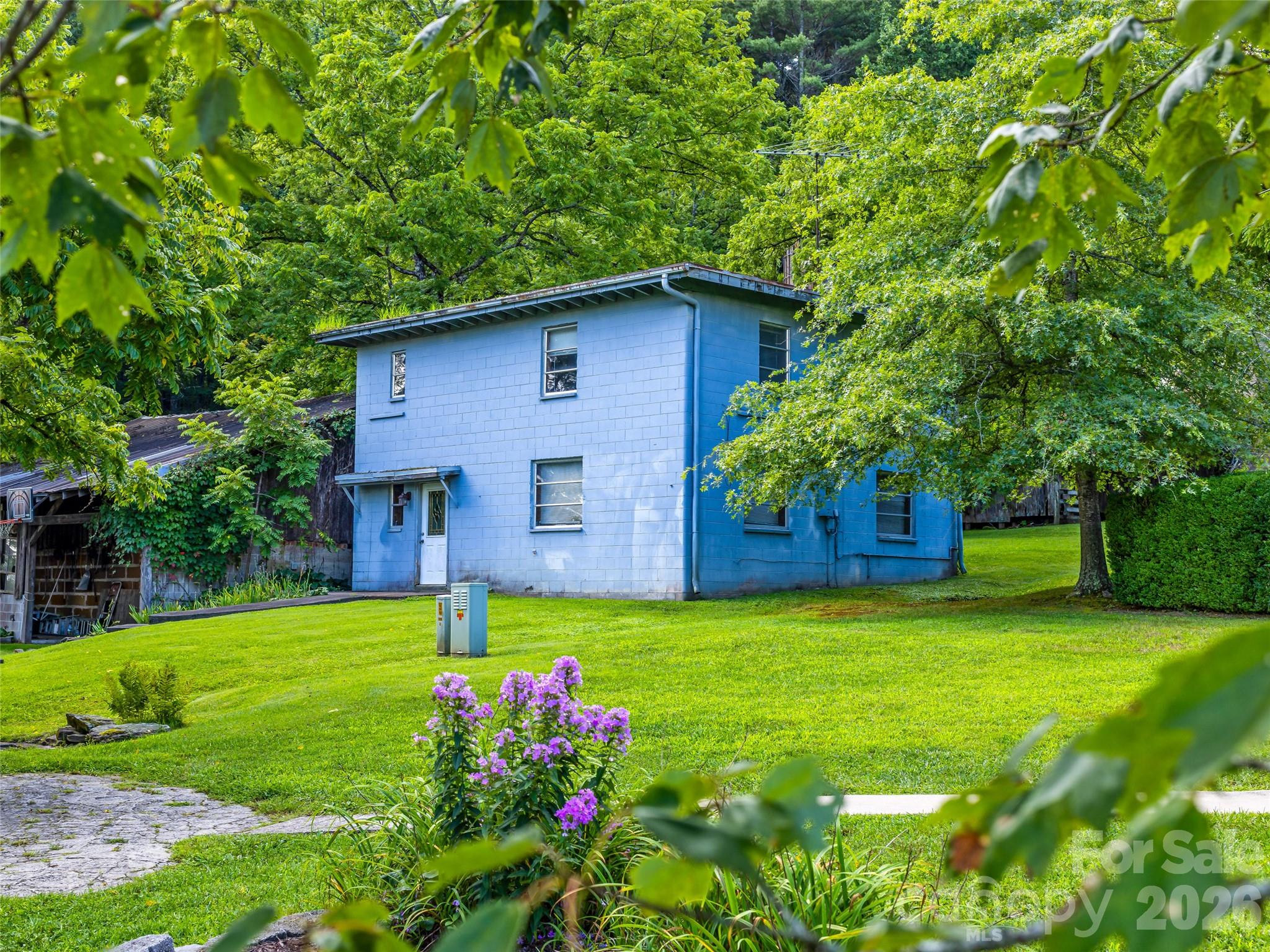 Single Family Residence at 96 Merle Farm Lane, Pisgah Forest, photo 32 of 48