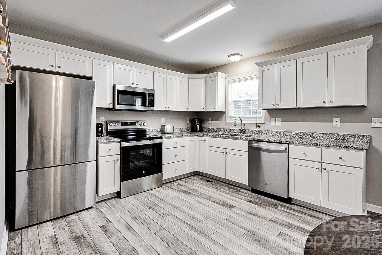 Single Family Residence at 5000 Tabernacle School Road, Asheboro, photo 9 of 24