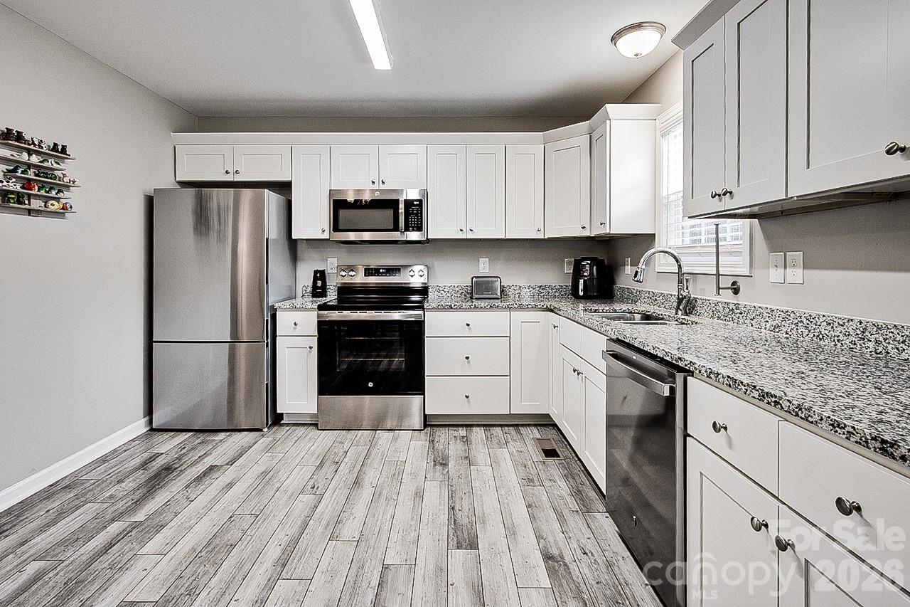 Single Family Residence at 5000 Tabernacle School Road, Asheboro, photo 10 of 24