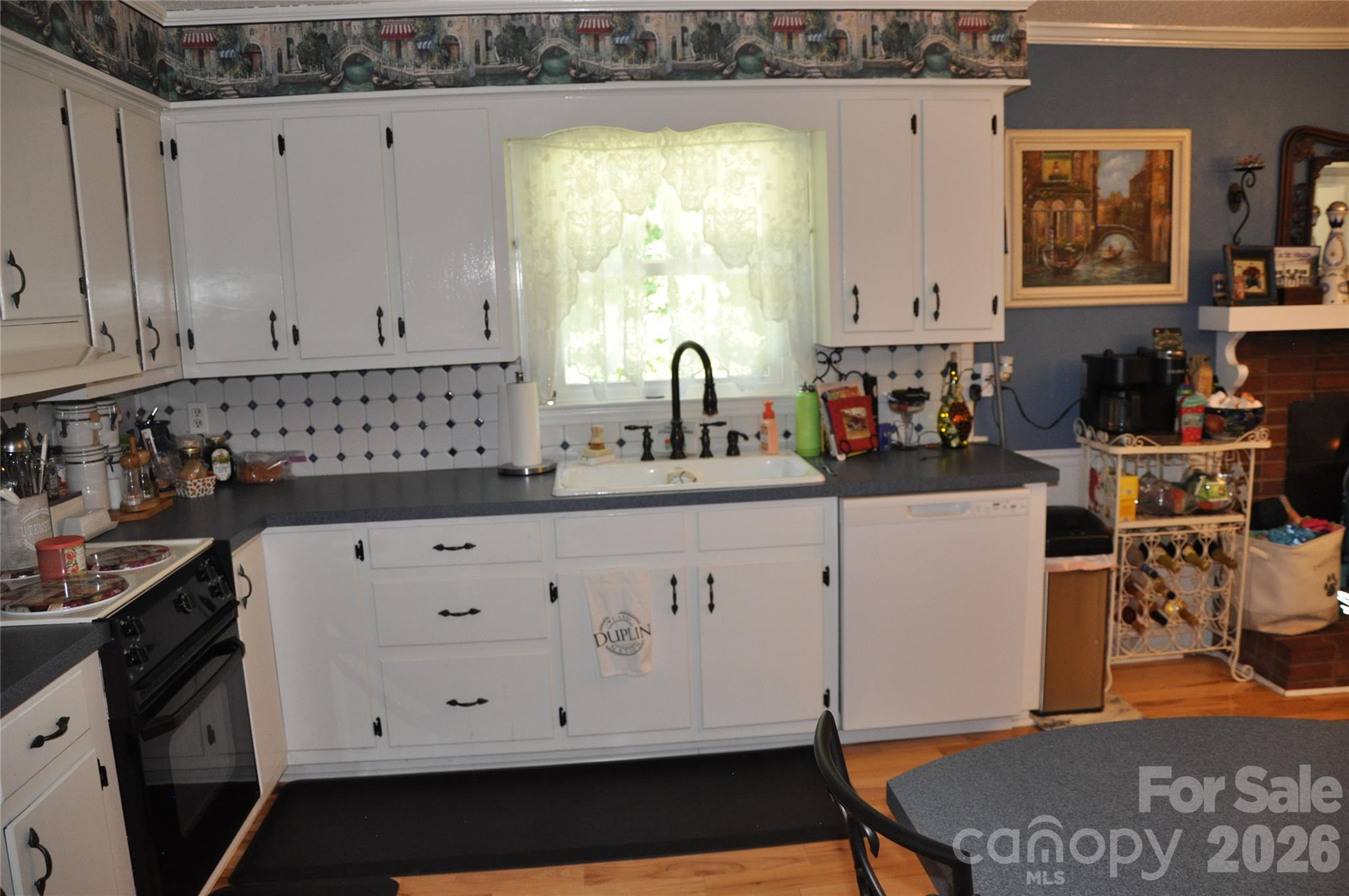 Single Family Residence at 6045 Woodcove Drive, Winston Salem, photo 11 of 28