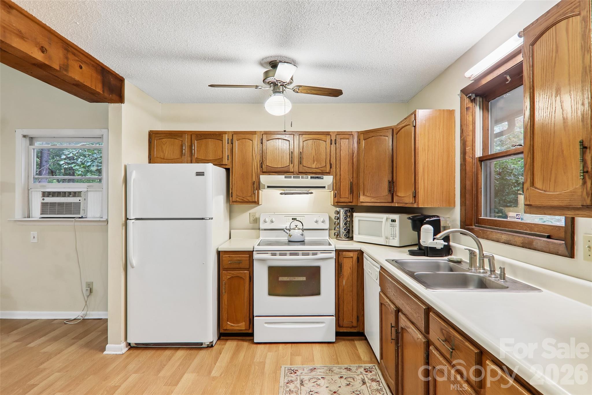 Single Family Residence at 64 Blue Jay Loop, Maggie Valley, photo 9 of 34