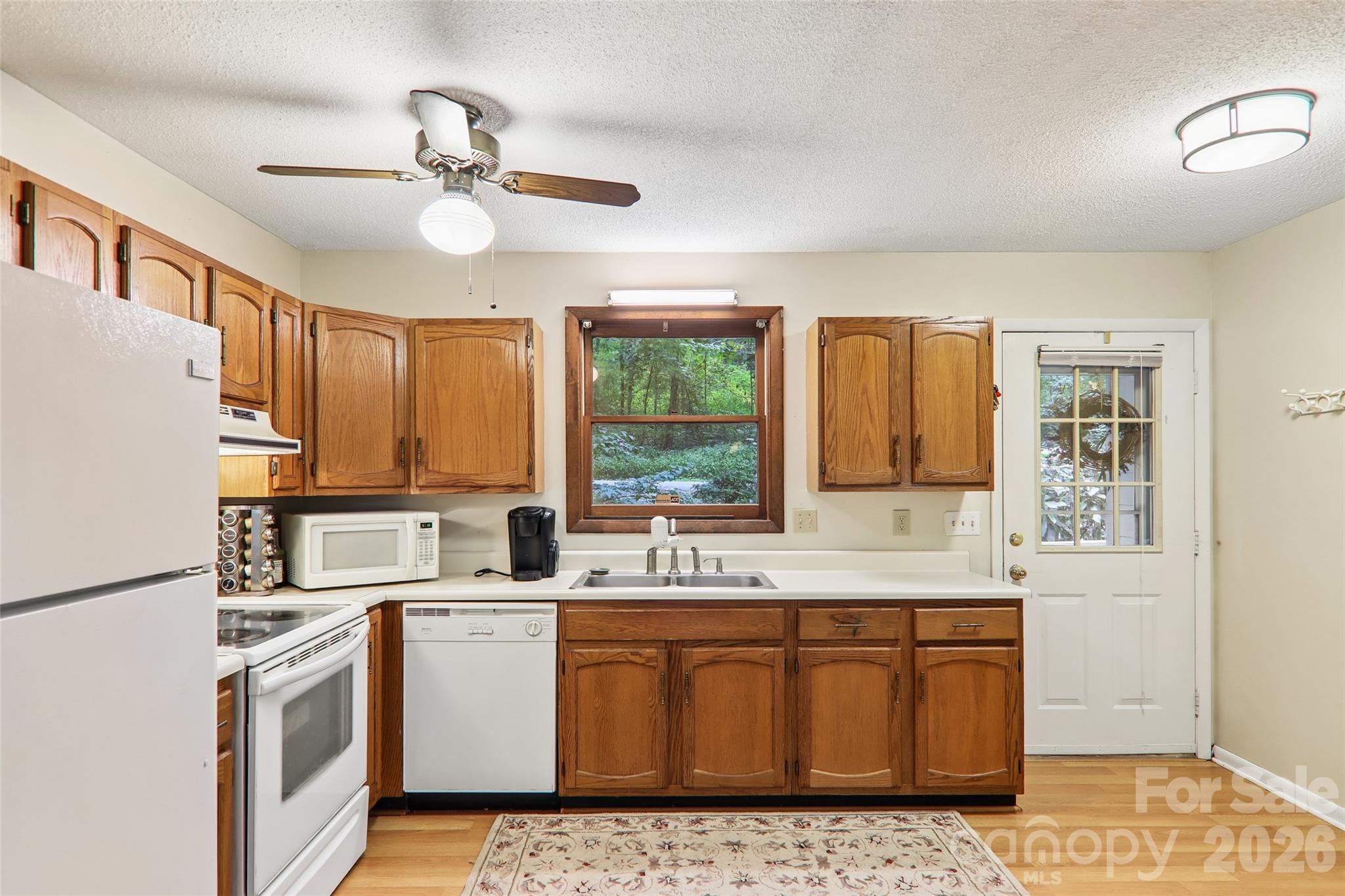 Single Family Residence at 64 Blue Jay Loop, Maggie Valley, photo 10 of 34