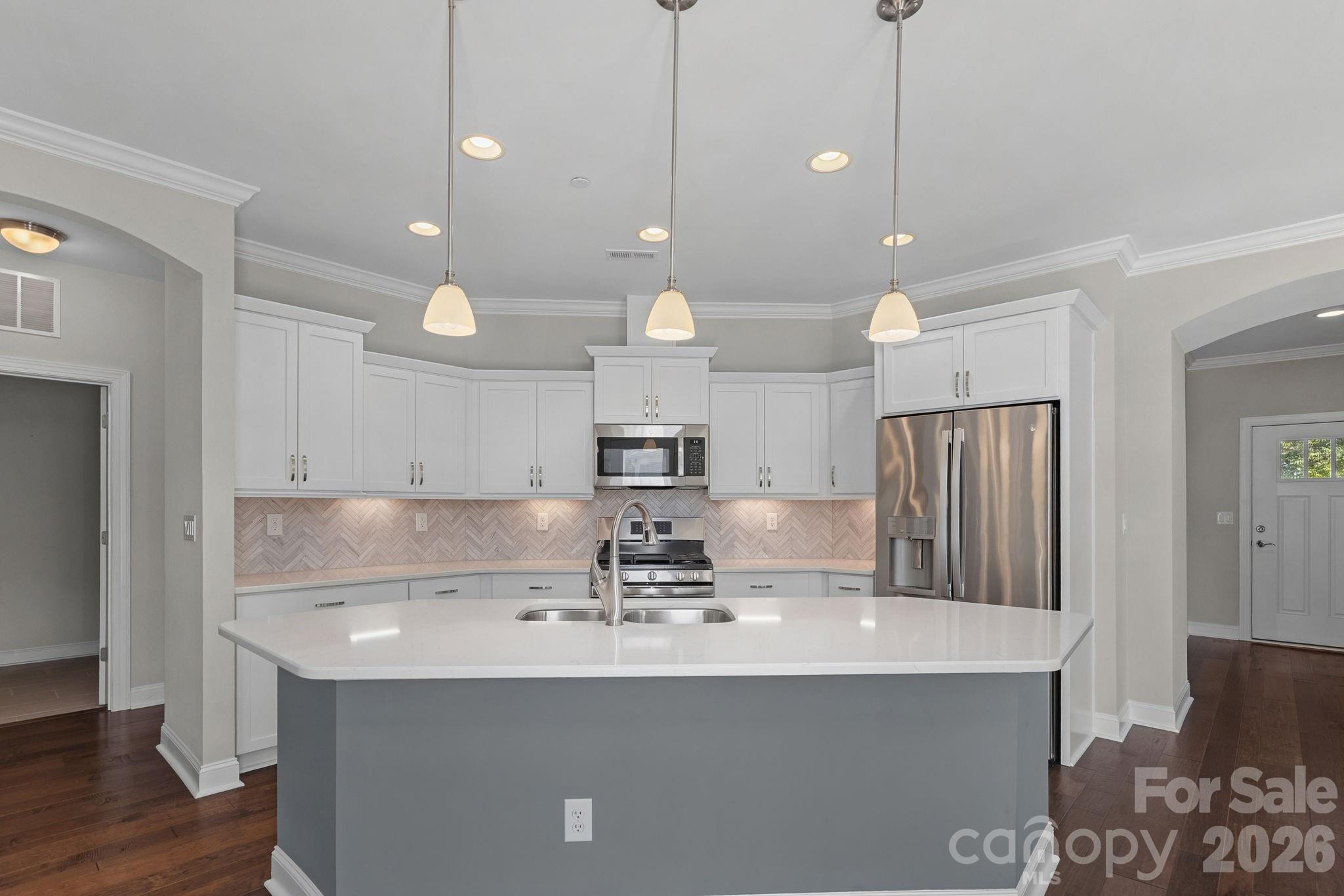 Single Family Residence at 9057 Treetop Way NW, Concord, photo 11 of 47