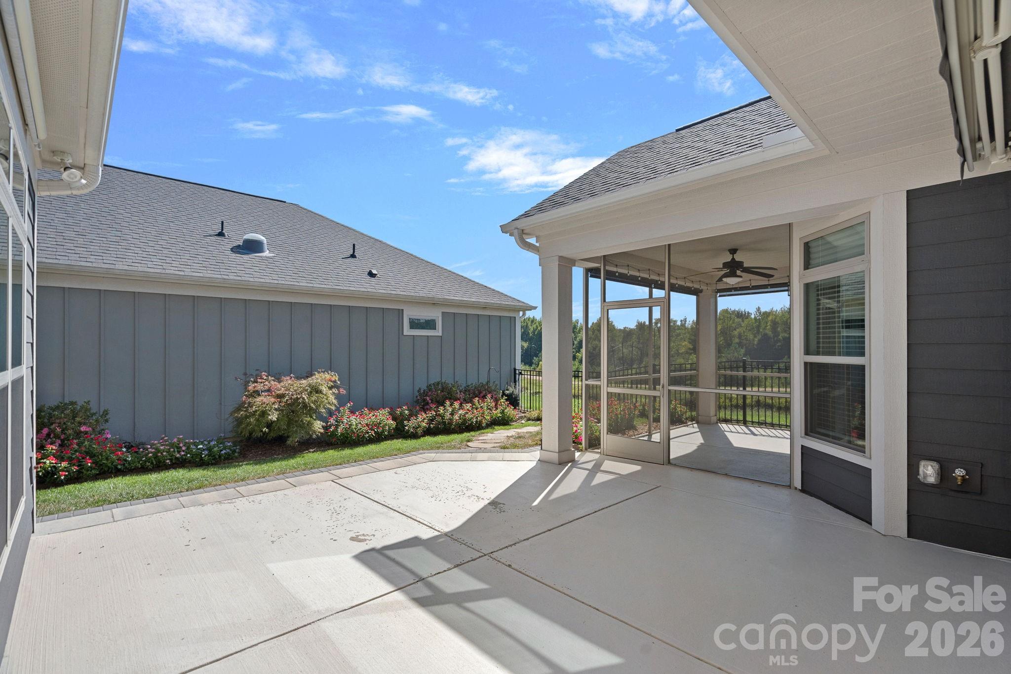 Single Family Residence at 9057 Treetop Way NW, Concord, photo 37 of 47