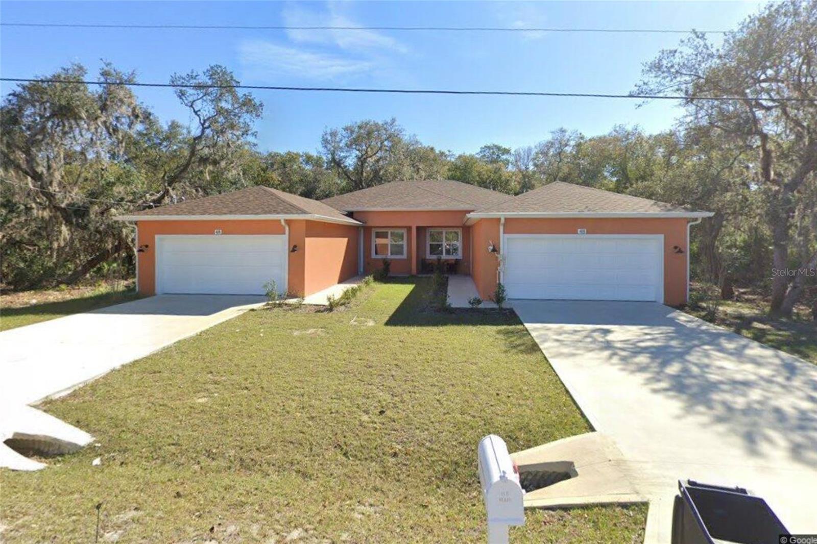 4 FARNUM LN