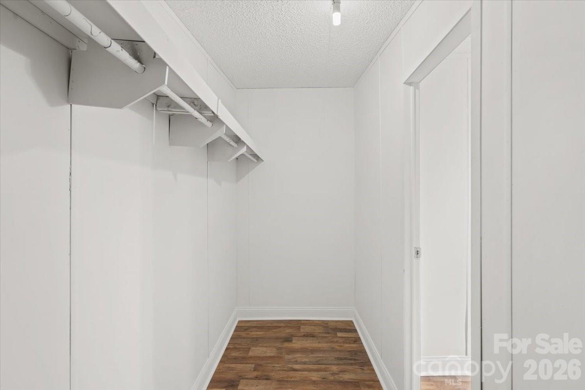 Single Family Residence at 109 Puett Drive, Dallas, photo 21 of 33
