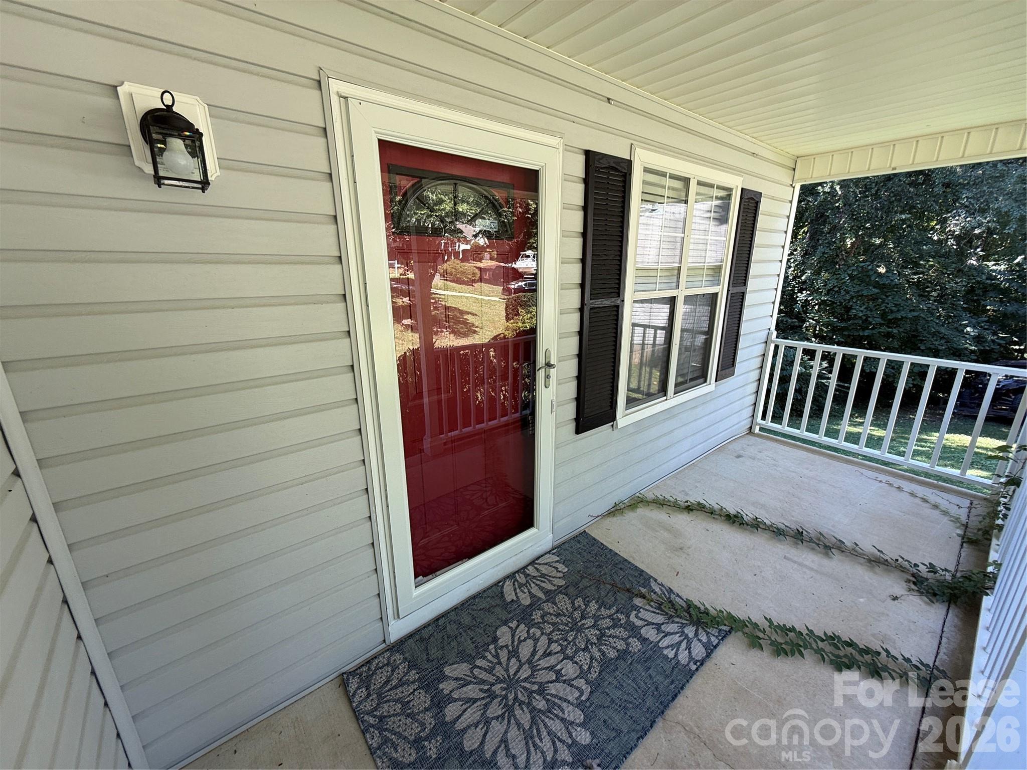 Single Family Residence at 8006 Maxwelton Drive, Huntersville, photo 3 of 18