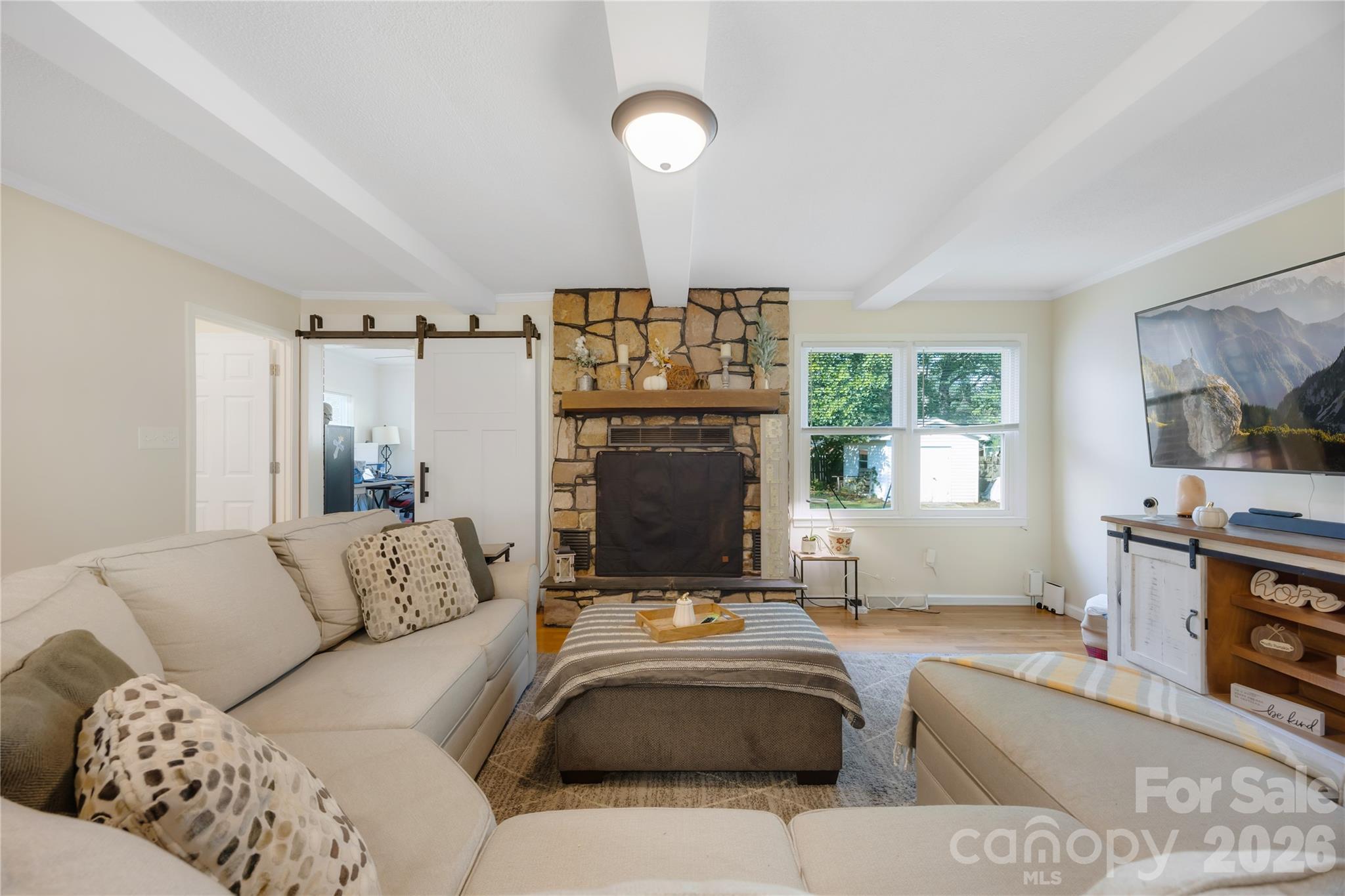 Single Family Residence at 508 Woodland Drive, Rockwell, photo 8 of 34