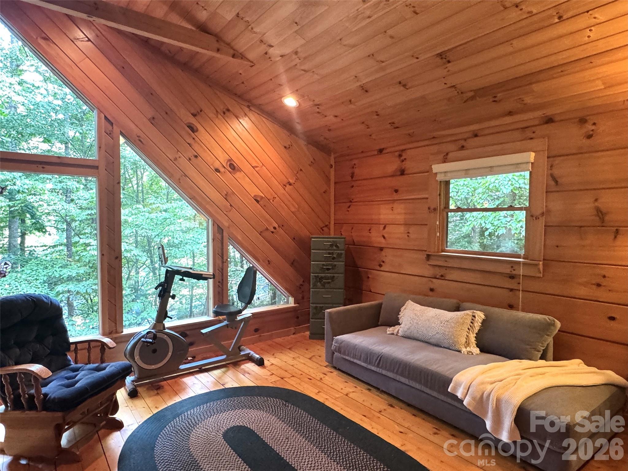 The gabled loft - 133 Smokemont Drive, Arden
