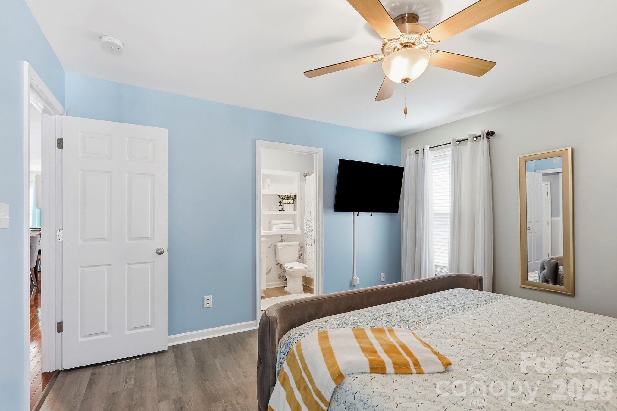 Single Family Residence at 11 Yarrow Meadow Road, Weaverville, photo 15 of 47