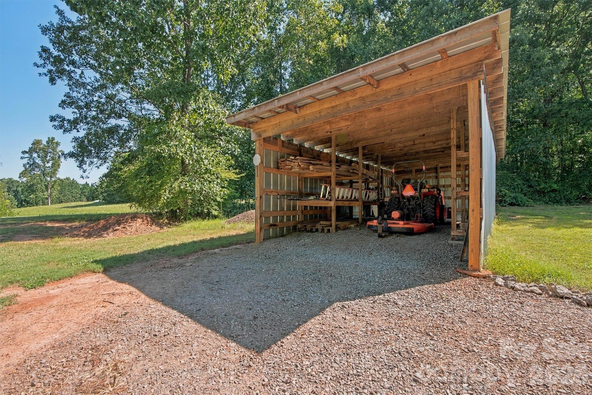 Focused Pole Shed - 3336 Startown Road, Newton
